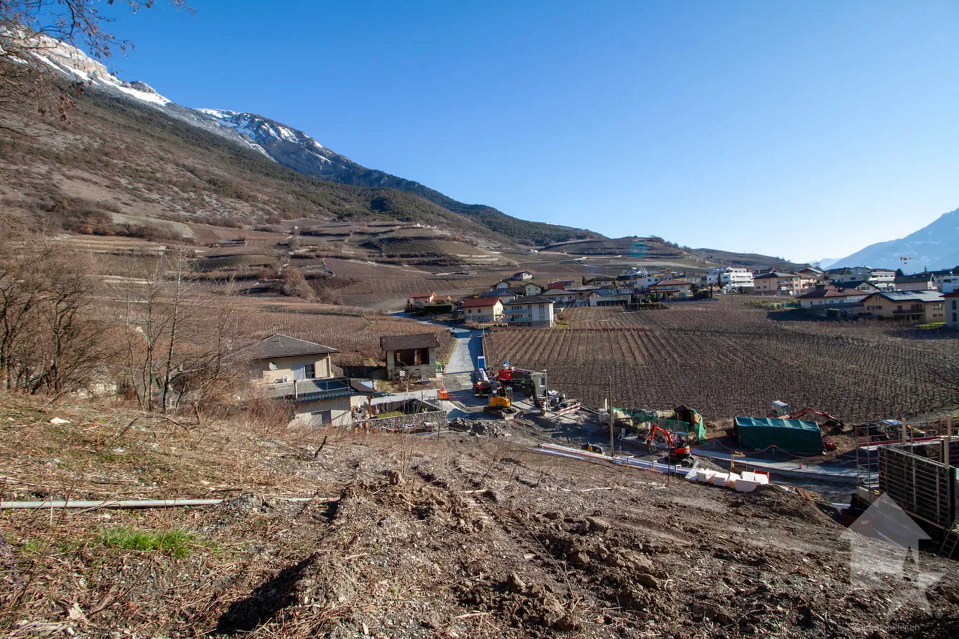! Spezialanlage für Investoren ! Grundstück von 1000 m2 mit Baugenehmigung