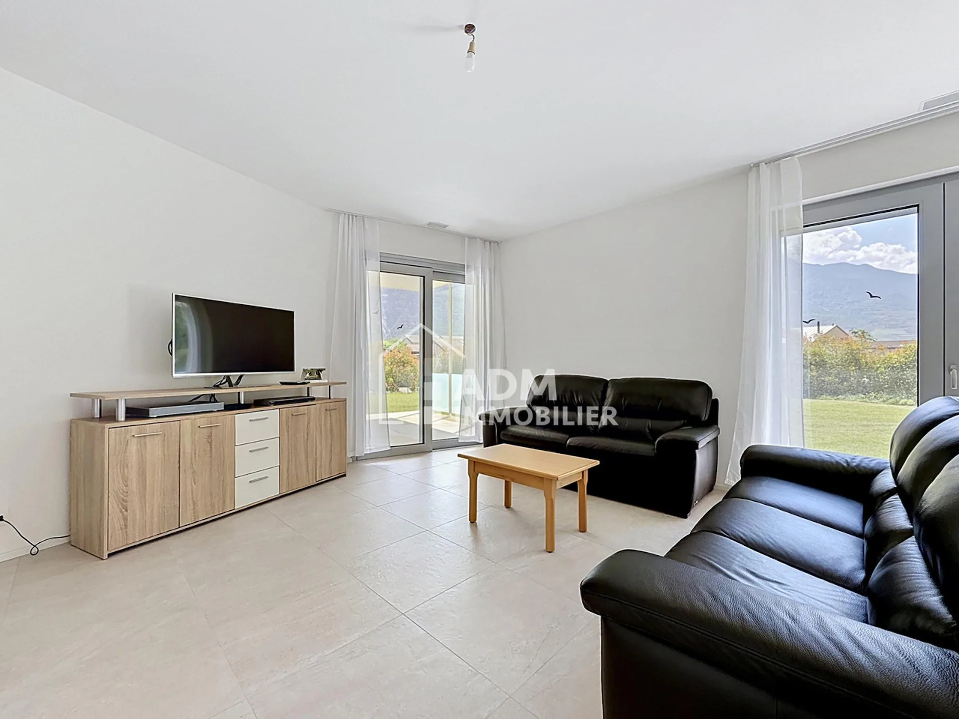 Saillon, 4.5-room apartment on the ground floor with private garden of 243 m2