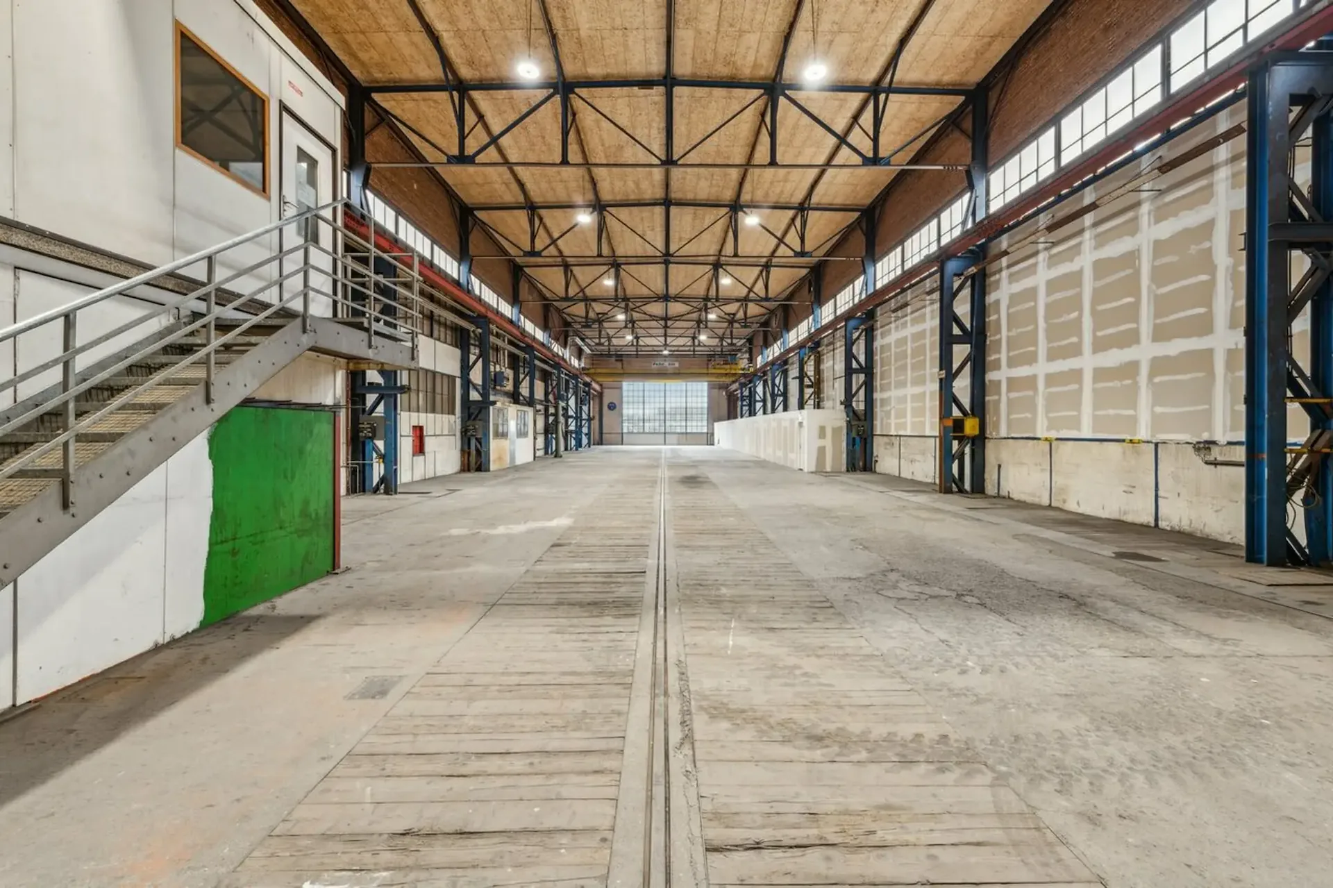 Grosszügige Industriehalle mit vielseitigen Nutzungsmöglichkeiten
