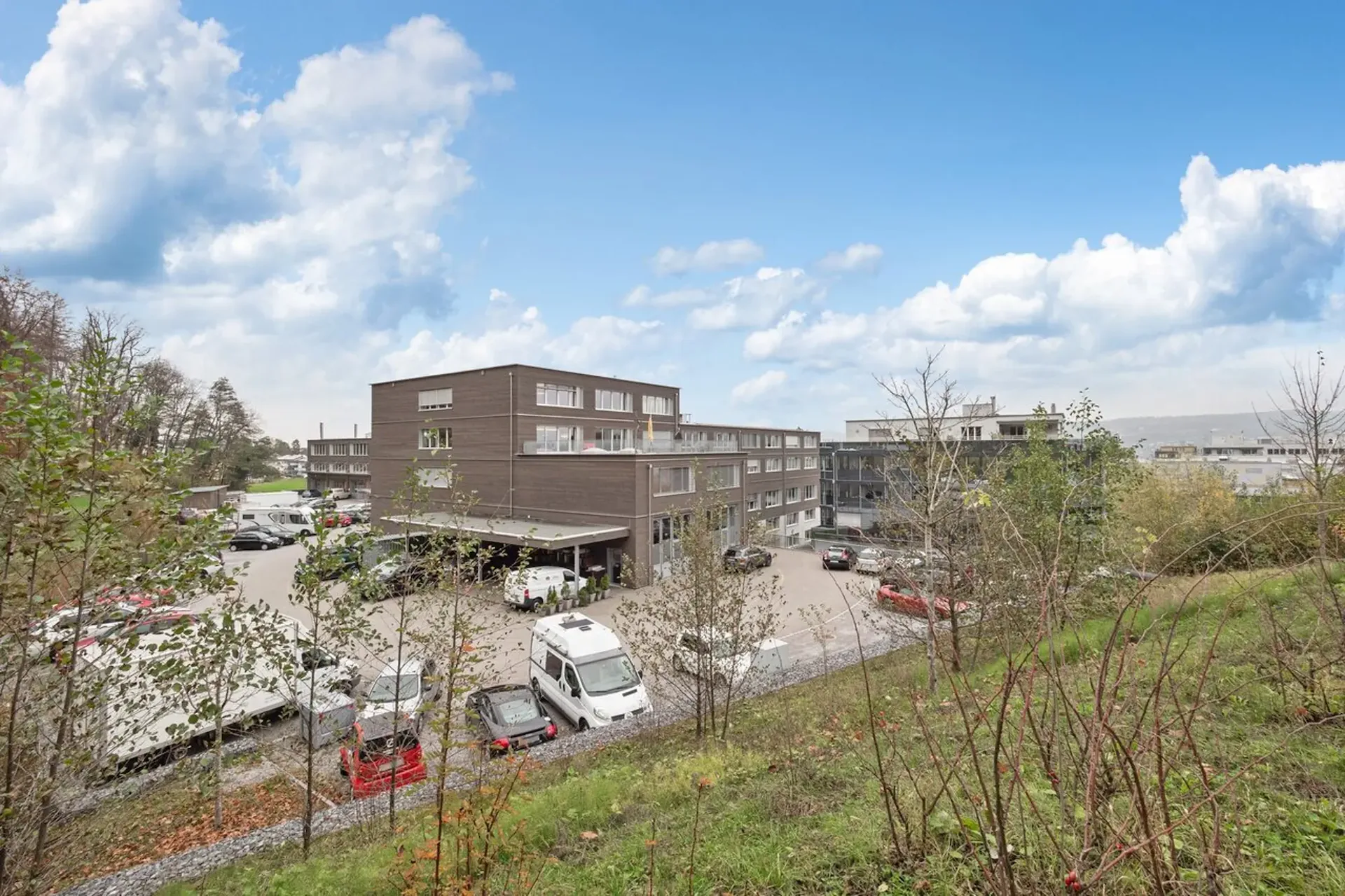 Gestalten Sie Ihre Gewerbefläche auf 402 m² im 1. Obergeschoss