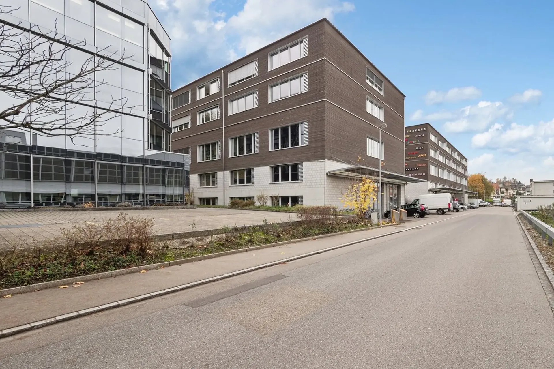 Gestalten Sie Ihre Gewerbefläche auf 402 m² im 1. Obergeschoss