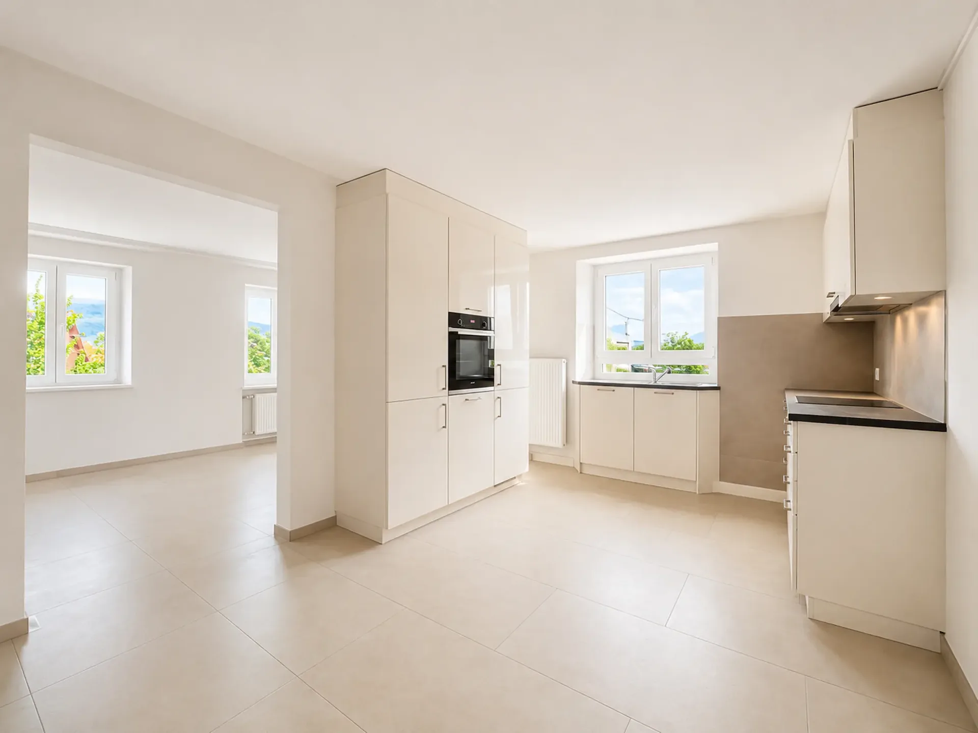 Magnificent 4,5 rooms completely renovated with 97 m² in the heart of Rossemaison