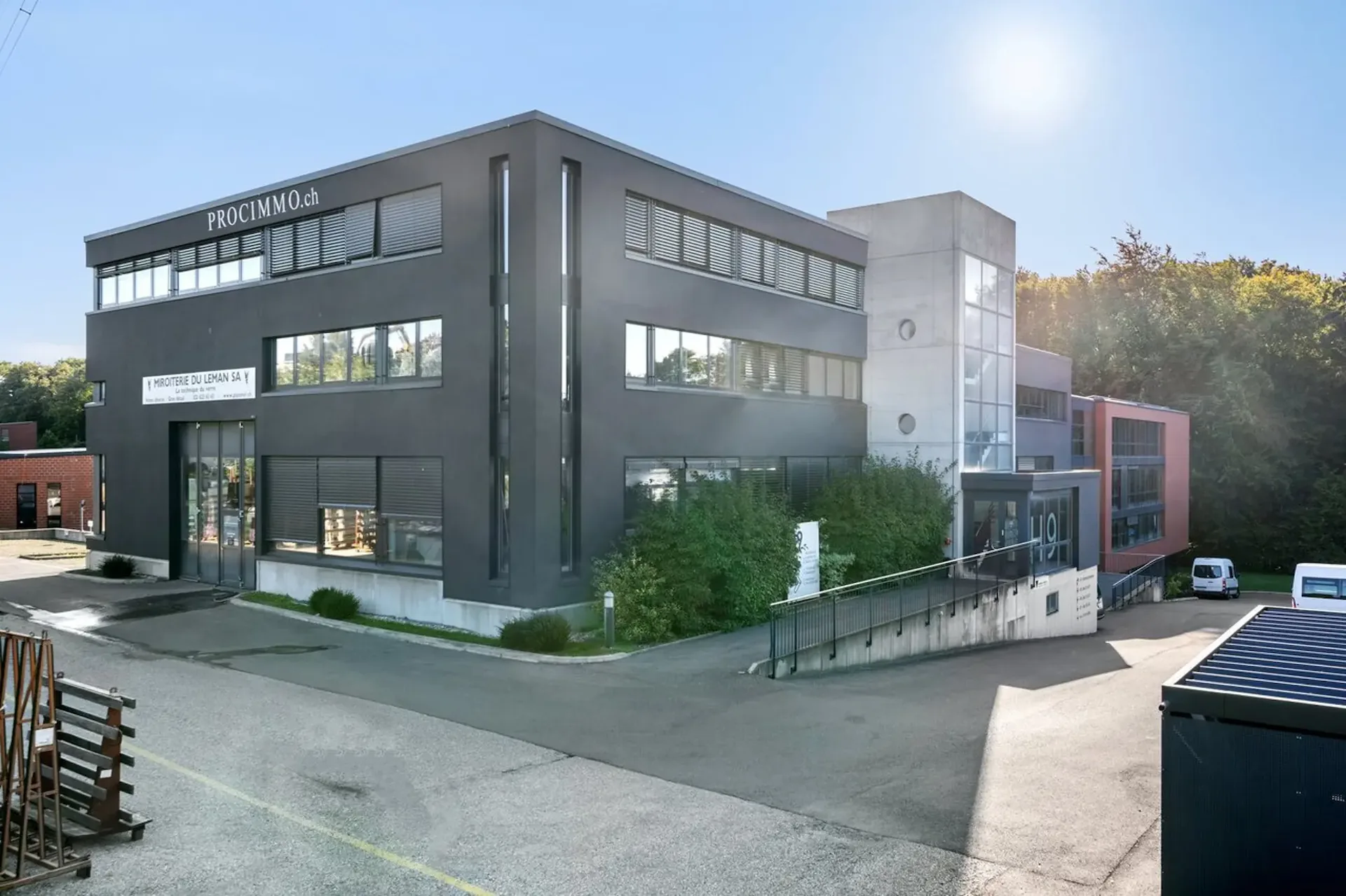 Laboratorio di 677m² in affitto - Piano terra - accesso diretto