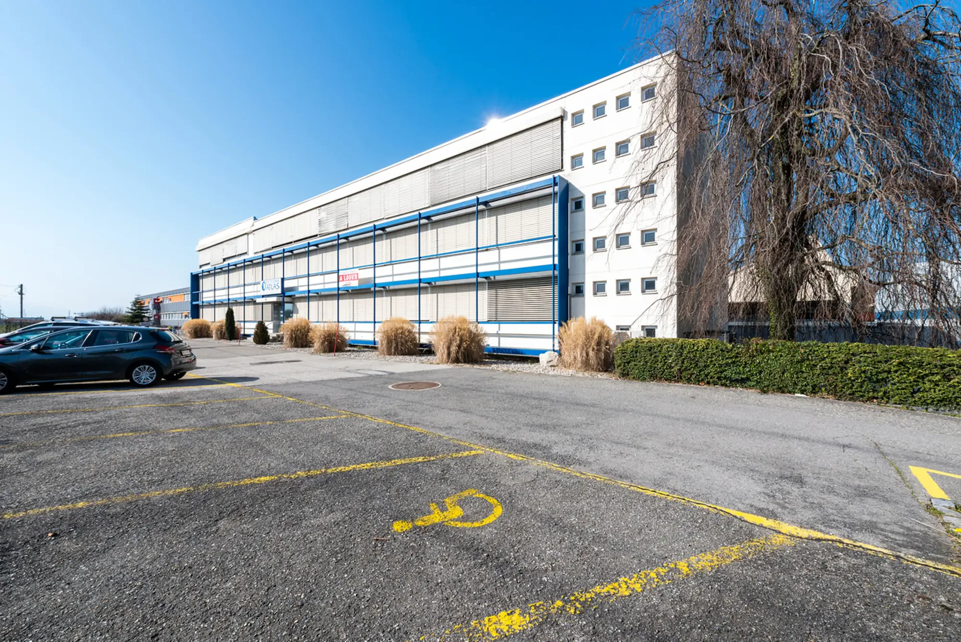 Superficie di ufficio di 29 m2 - molto ben collegata