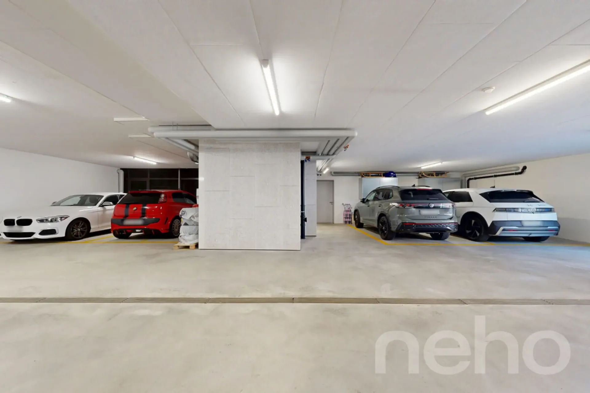 Neuwertige Traum-Gartenwohnung, hochwertiger Ausbau + 2 TG-Parkplätzen