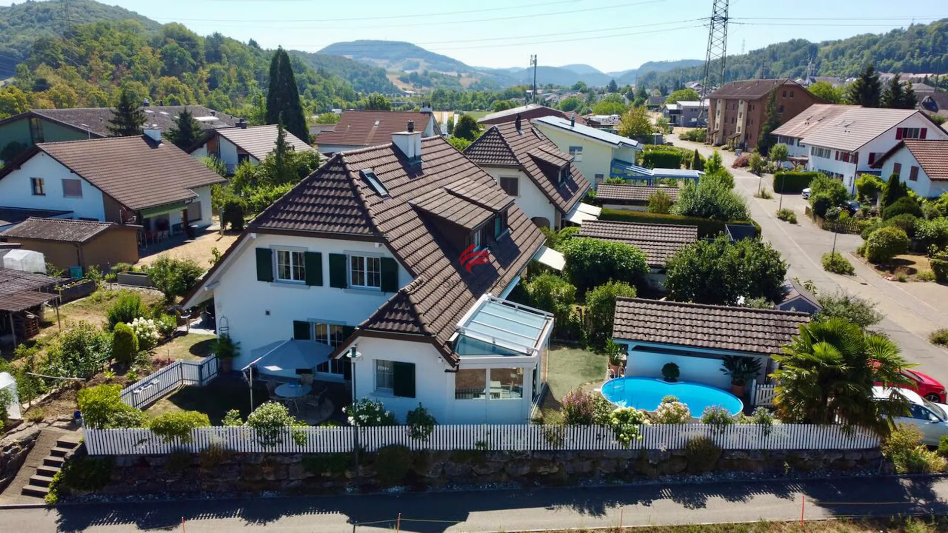 Casa a schiera con piscina e serra