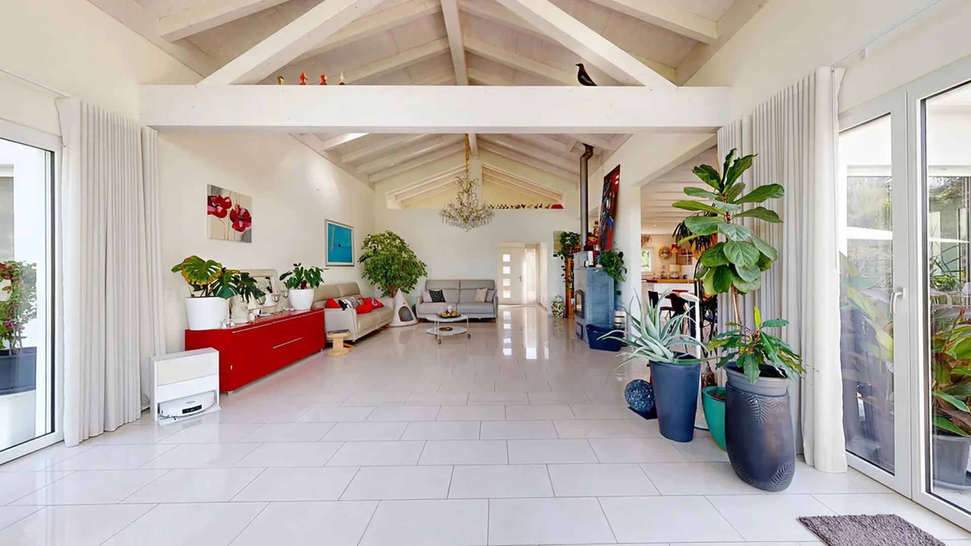 Esclusiva casa unifamiliare di 5 locali con paradiso giardino e doppio garage