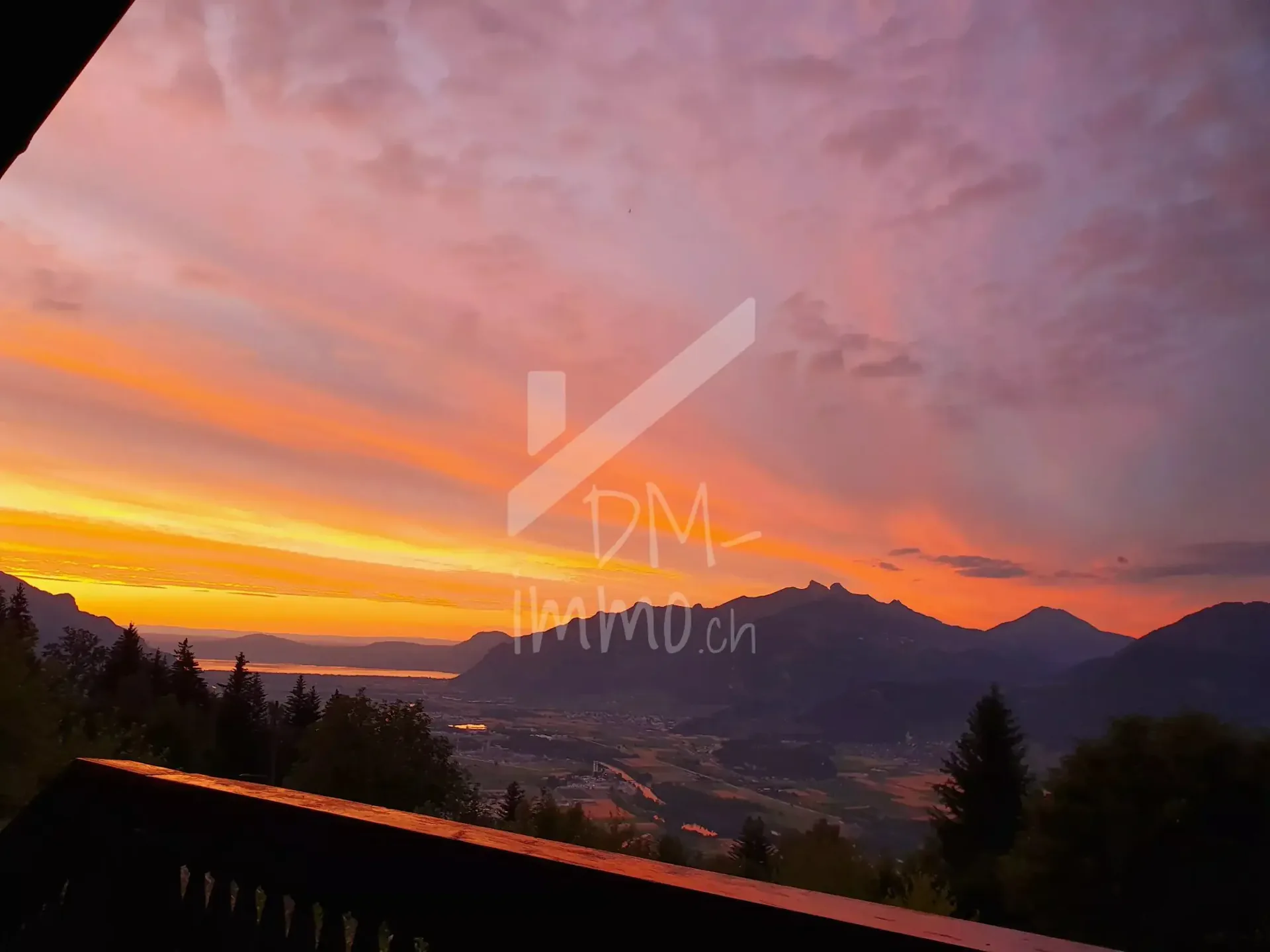 Chalet en madriers, vue lac Léman et montagnes - Vente aux étrangers OK