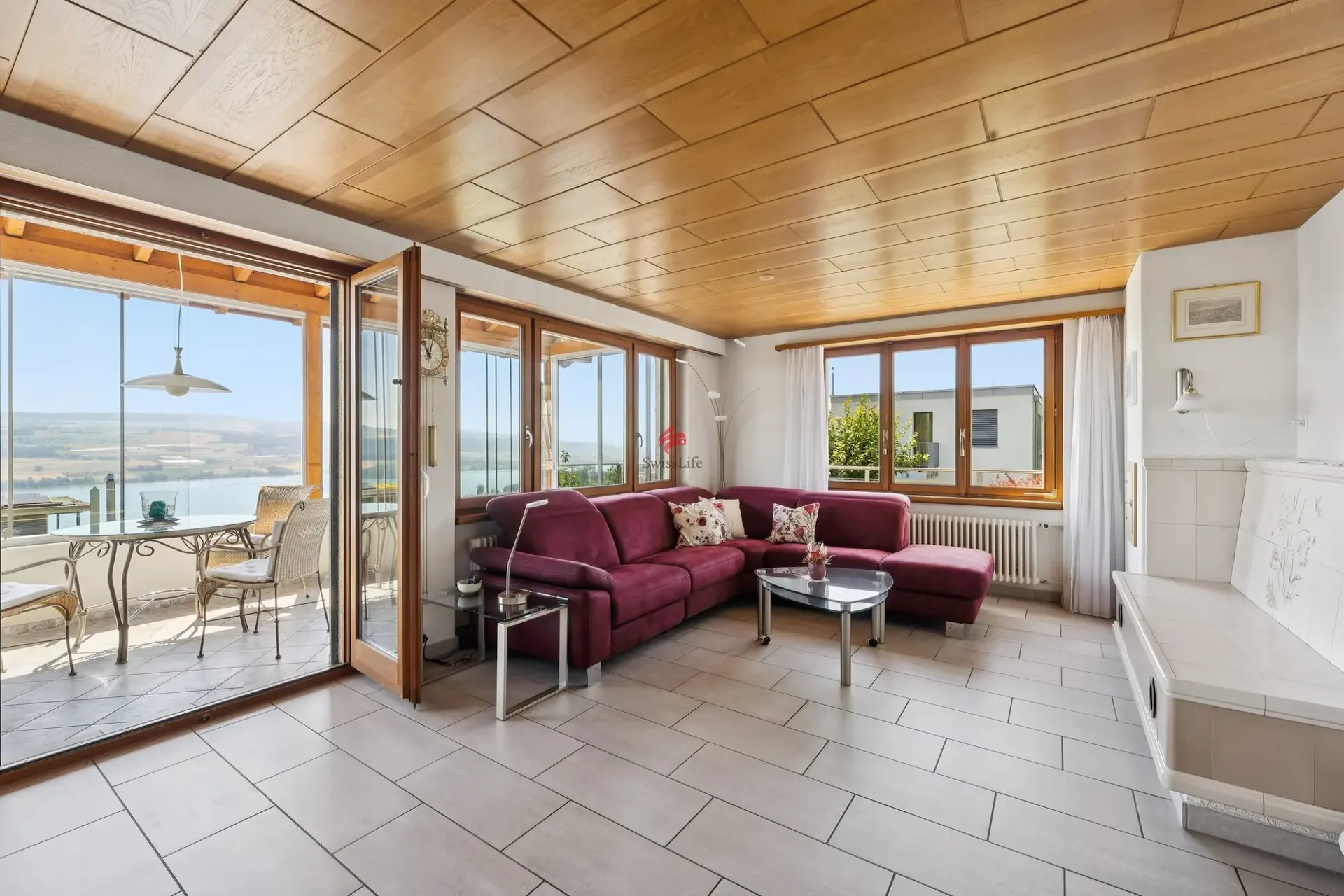 Casa unifamiliare con vista sul lago e potenziale di sviluppo