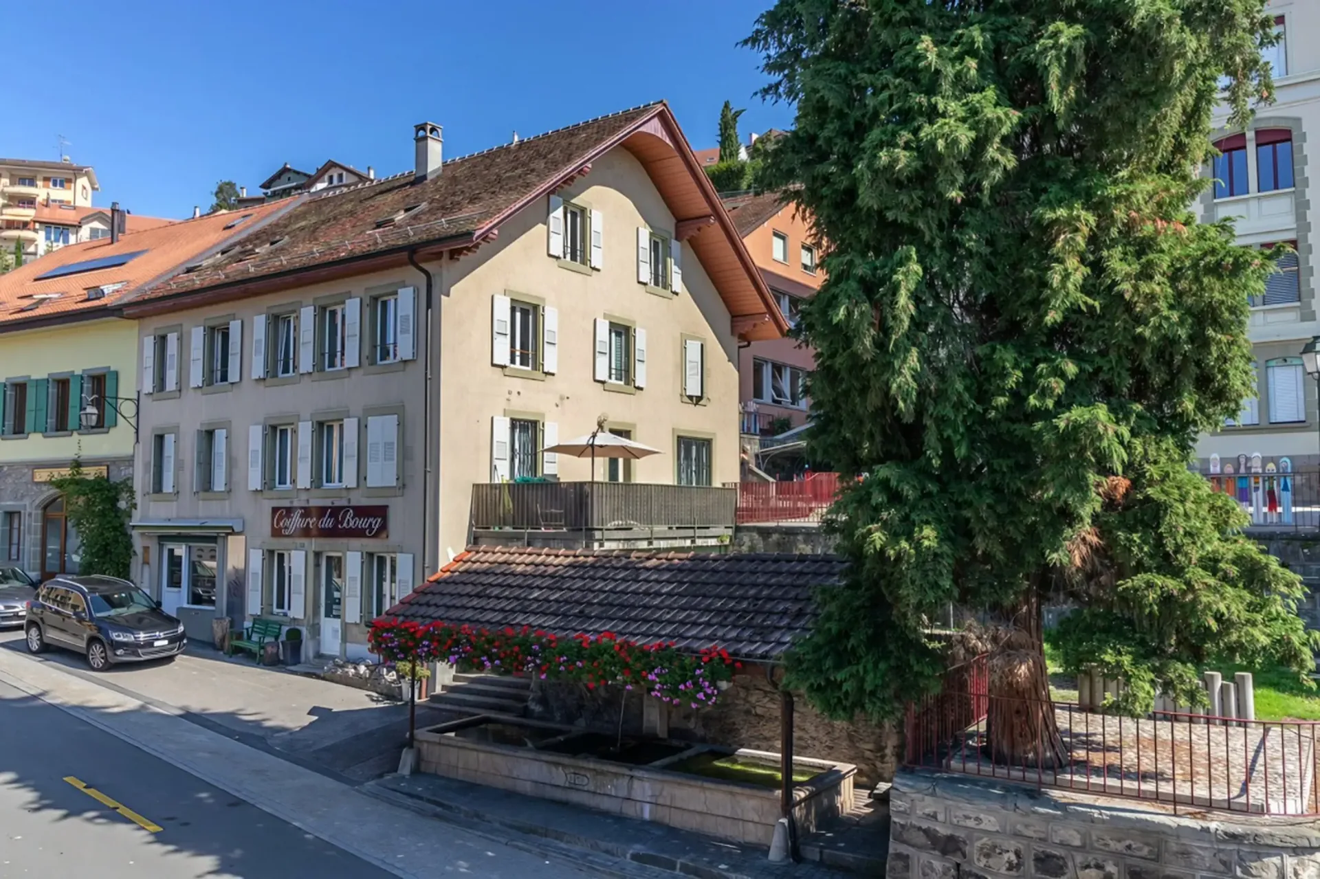 Apartment with 2.5 rooms completely renovated
