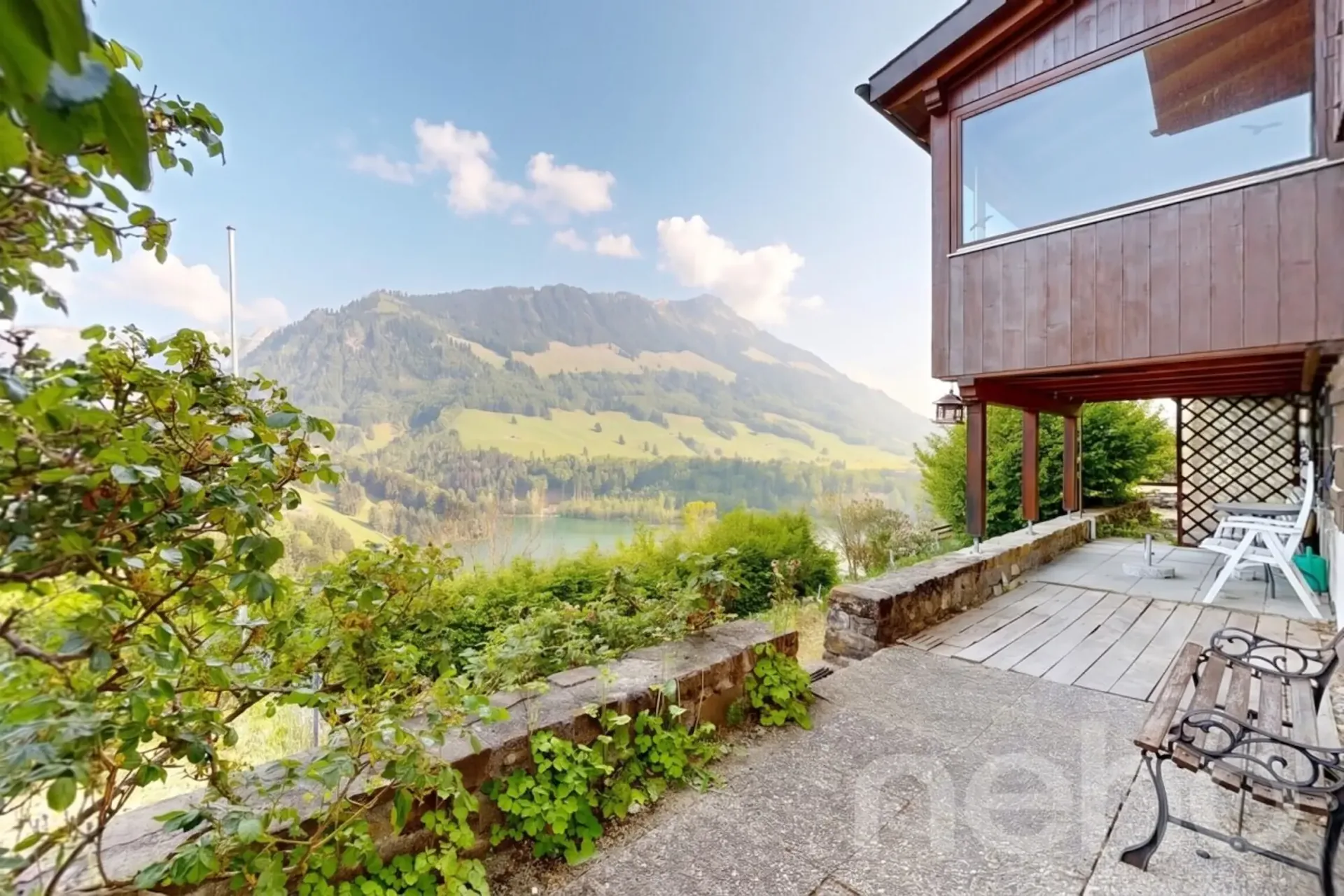 Charment chalet avec vue panoramique sur le lac de Montsalvens