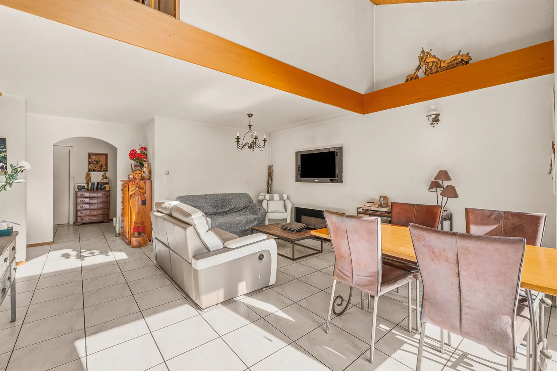 Spacious duplex in the heart of the village