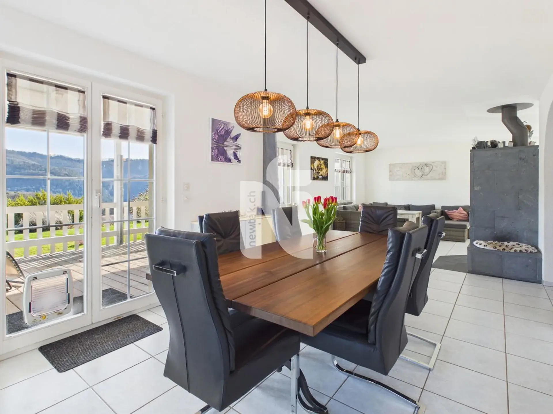 Maison autonome rénovée avec terrasse immense et vue à couper le souffle