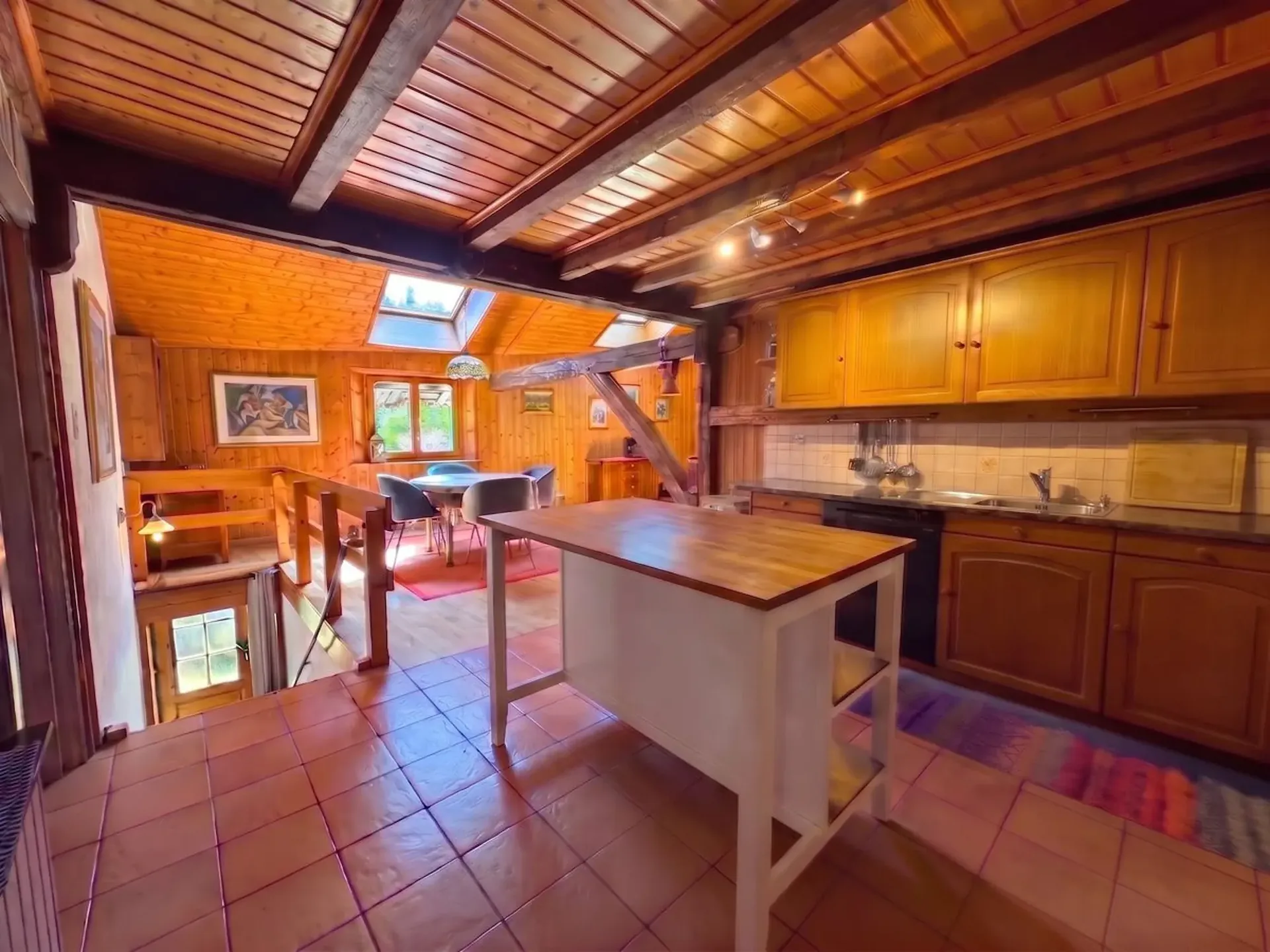 Maison à vendre à la Vallée de Joux de 6.5 pièces - 230 m², avec appartement de 2 pièces et grand jardin