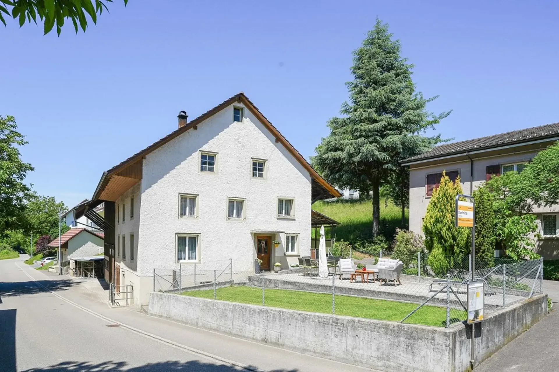 Plus de problèmes d'espace ! Maison de résidence confortable avec énorme partie utilitaire