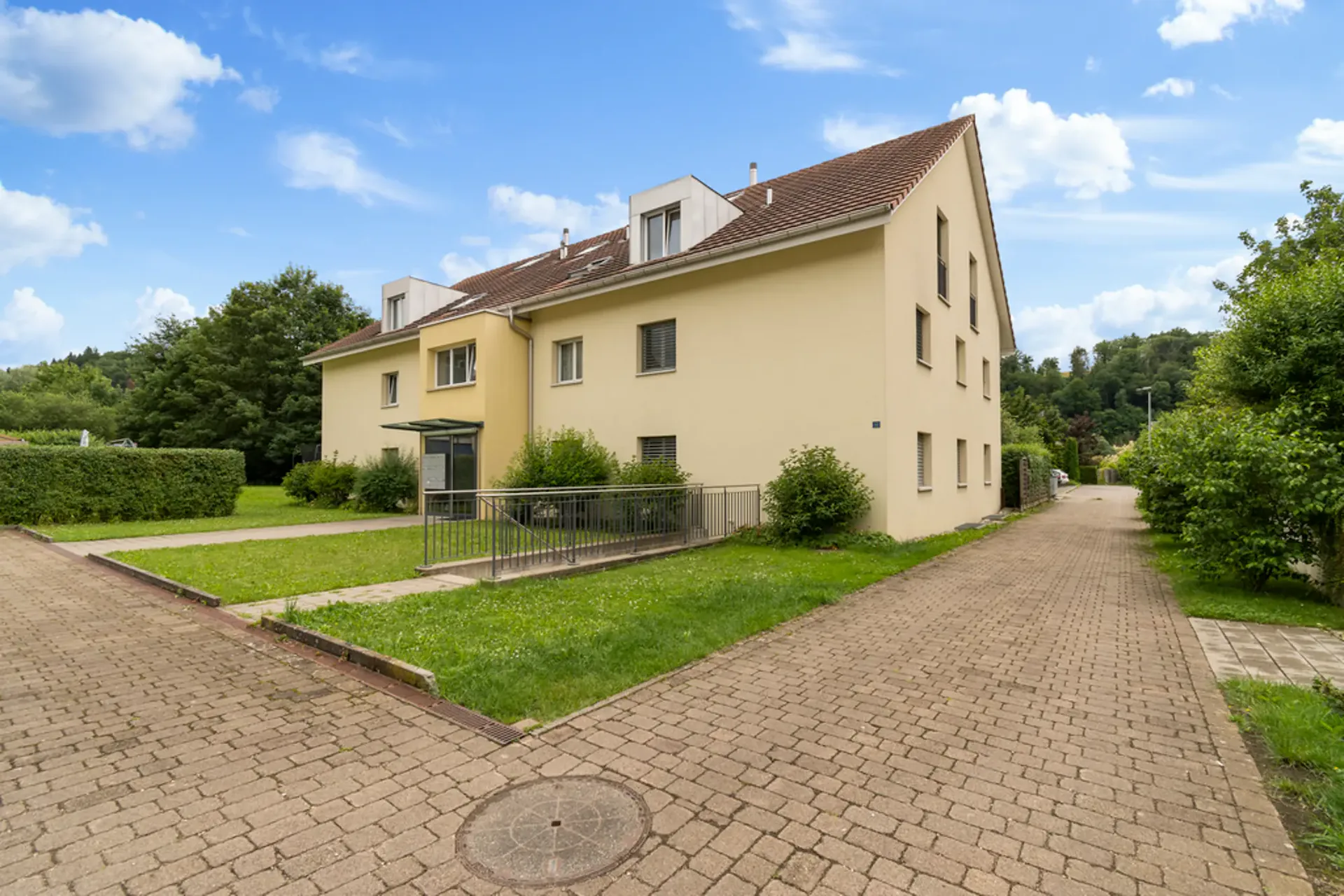 IHR NEUES ZUHAUSE MIT SCHWEDENOFEN UND BALKON