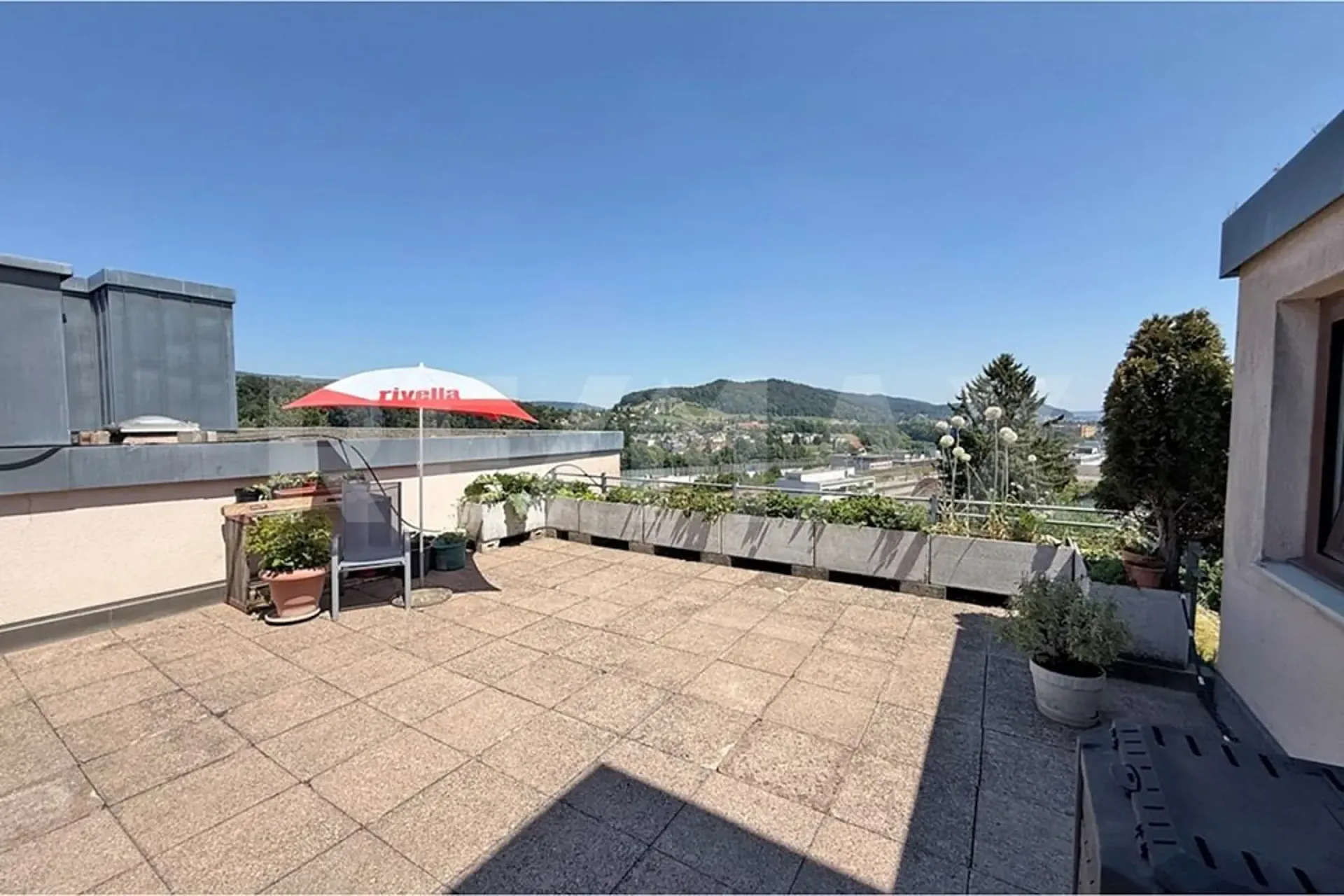 Roof-Top-Feeling mit Anschluss an den Rest der Welt