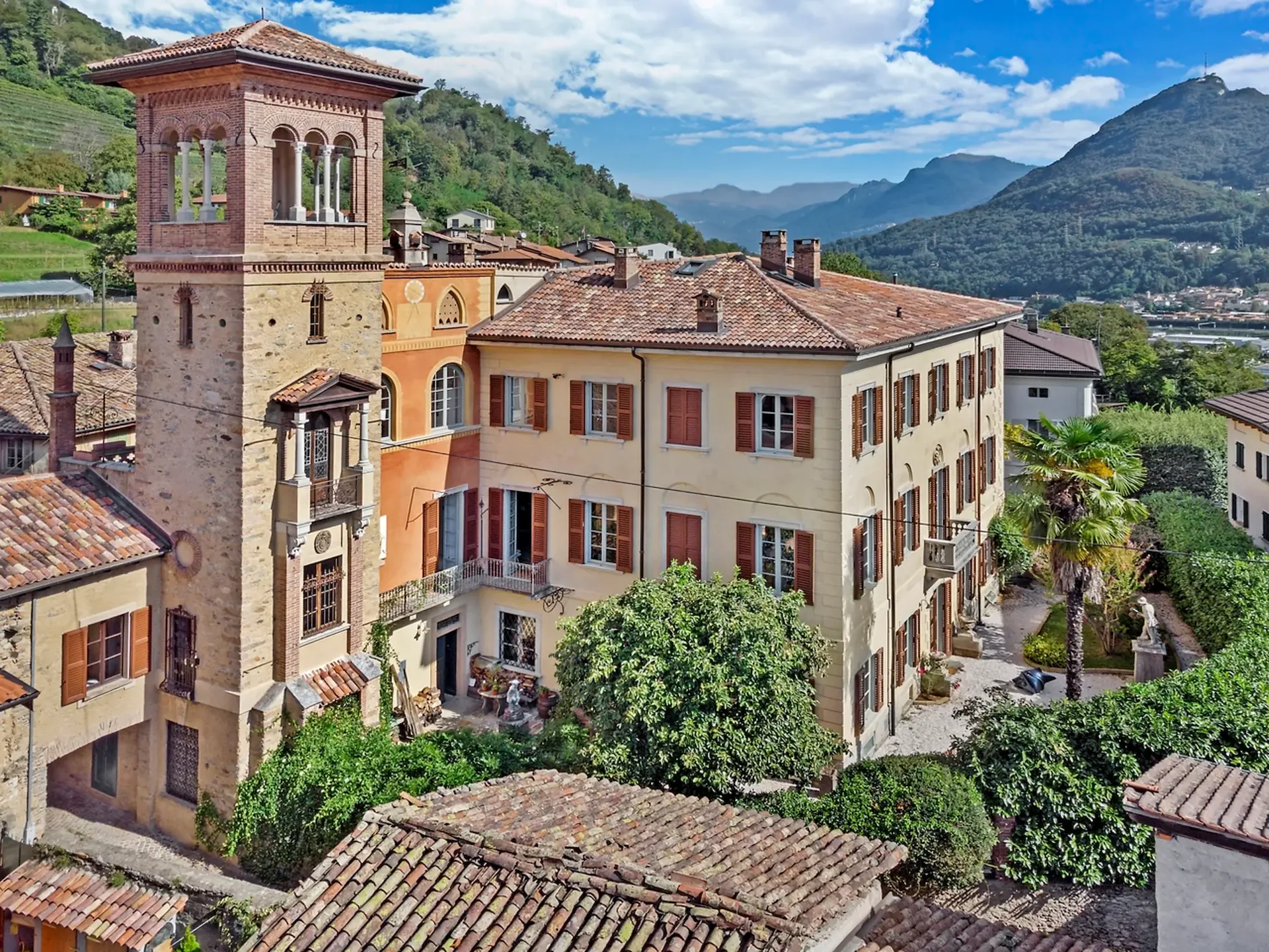 Castello Guidini - Magnifica Proprietà Storica in Collina d'Oro