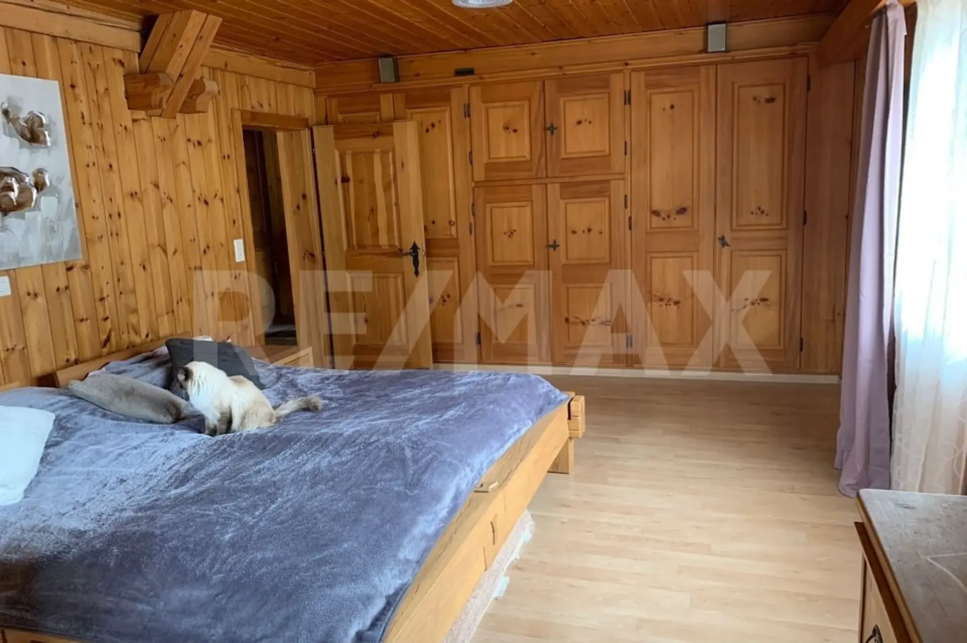 Schöne, grosszügige 5.5-Zimmer-Dachwohnung mit Terrasse  295 m2
