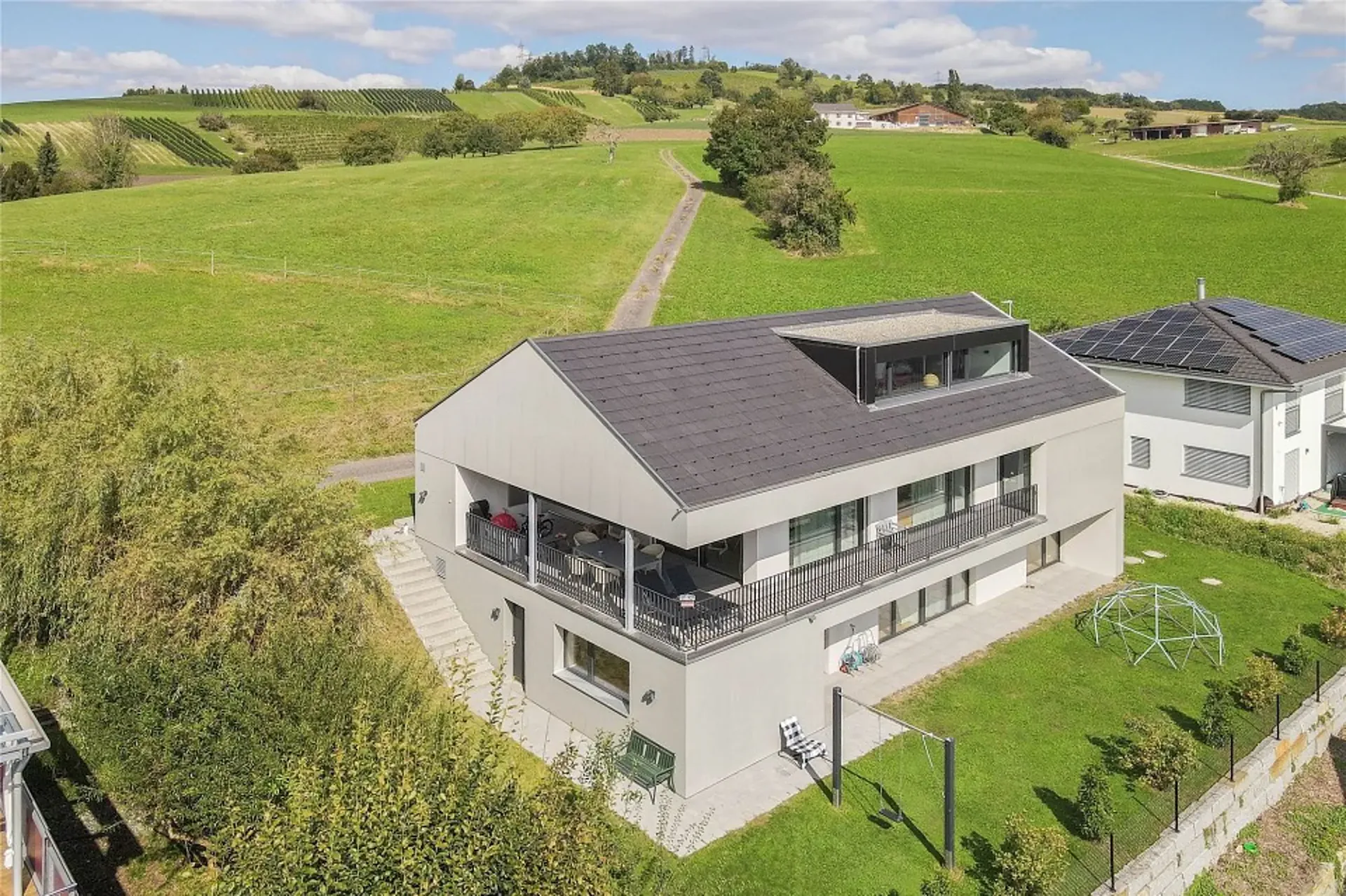 Architecture dans sa forme la plus belle : Maison unifamiliale élégante dans un emplacement idéal