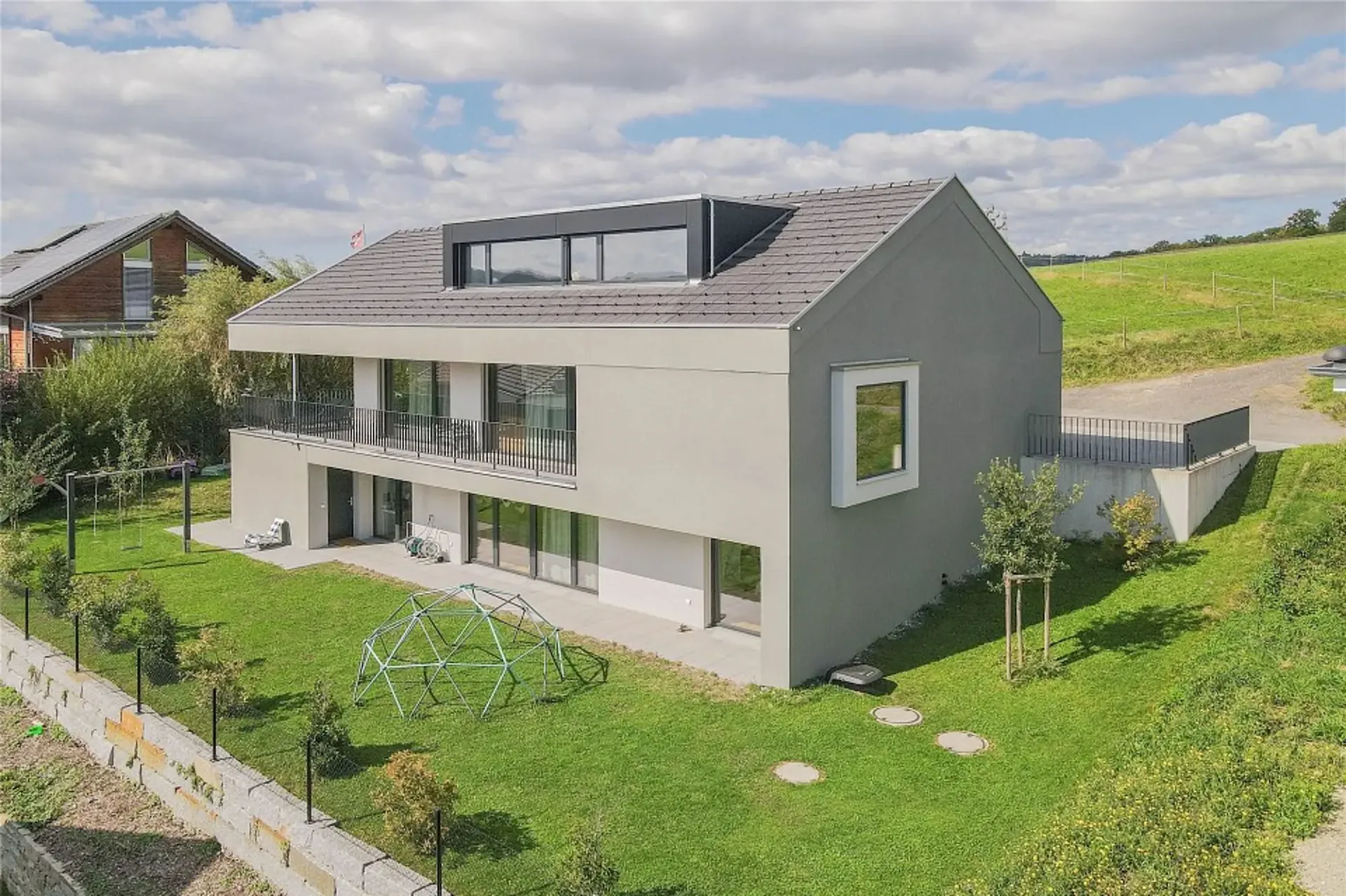 Architettura nella sua forma più bella: Casa unifamiliare elegante in posizione ideale