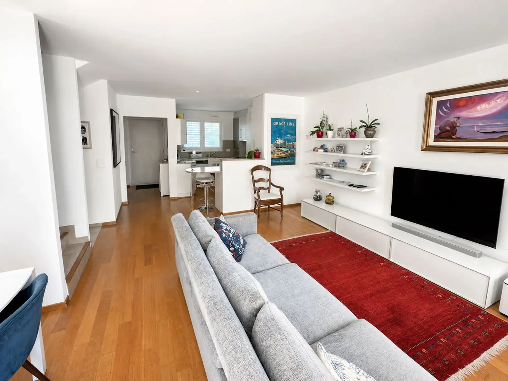 Casa familiare con arredamento e giardino privato a Carouge