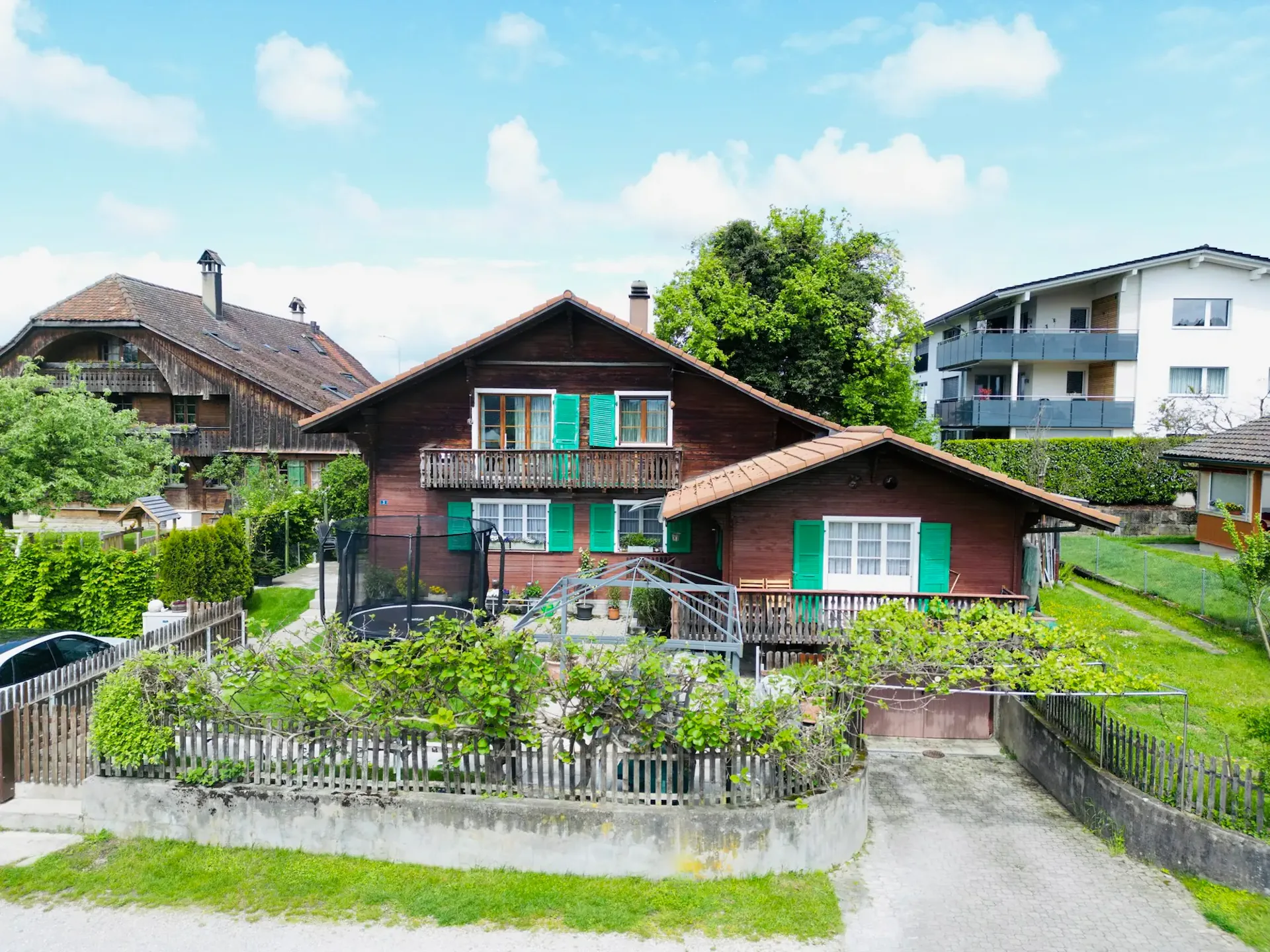Gurmels: Wohnhaus mit zwei eigenständigen Wohnungen