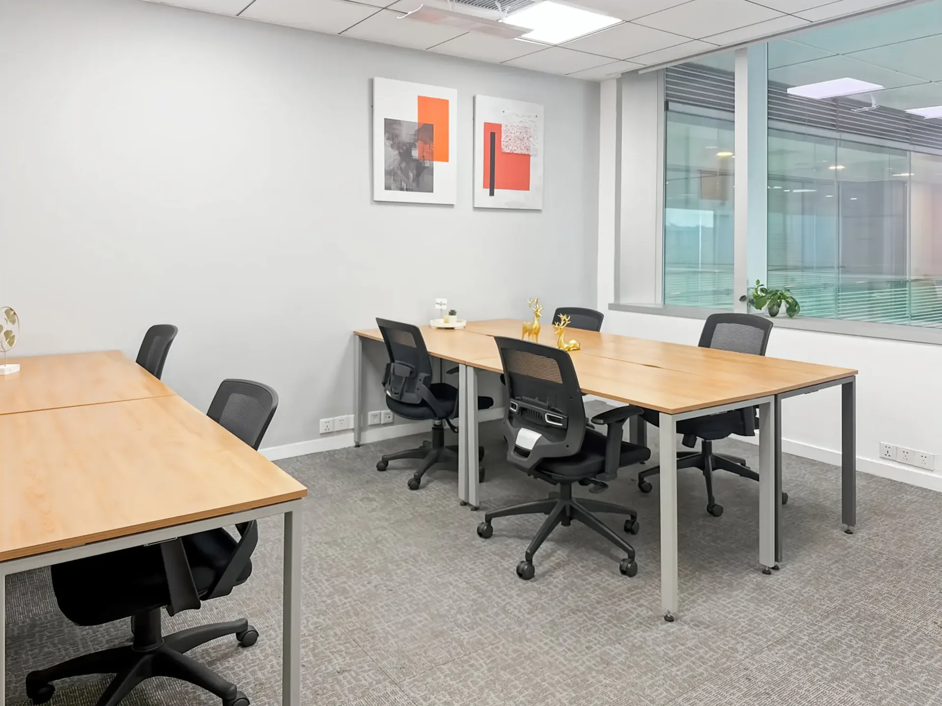 Büro-Design für 15 Personen bei Spaces Cocoon Bussigny