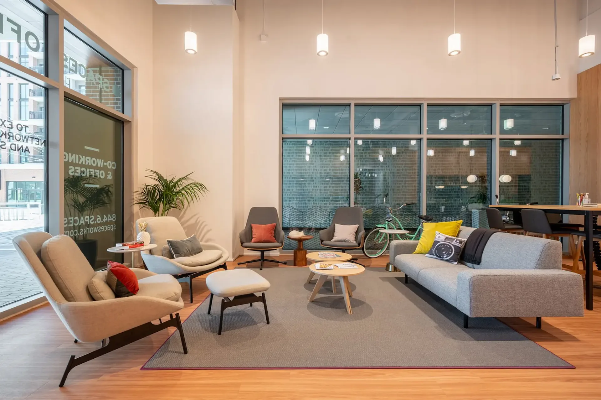 Flexible Arbeitsplätze in Spaces R2 Tower