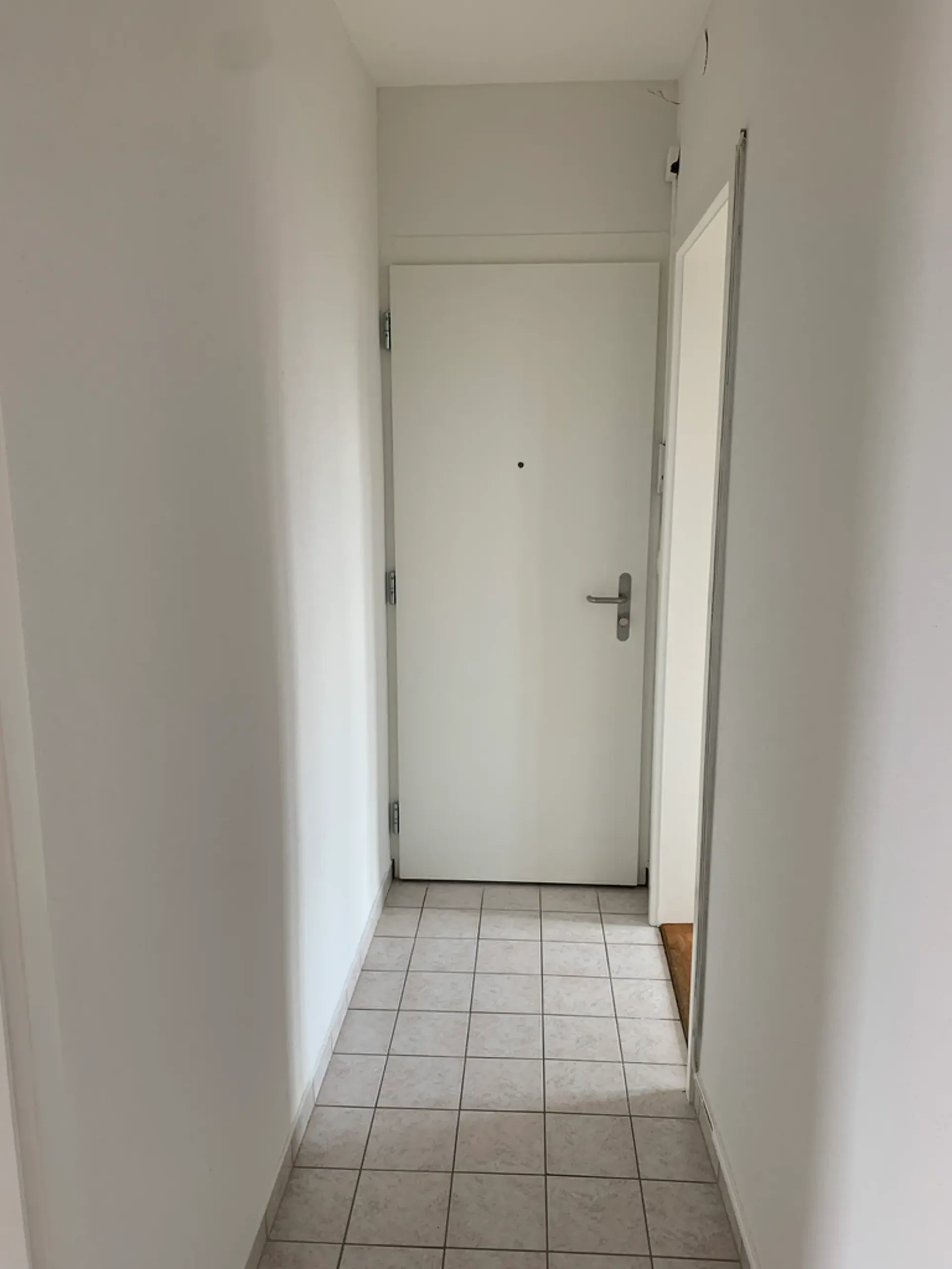 Renoviert, 2,5 Zimmer im 1. Stock, nahe UNIL und EPFL