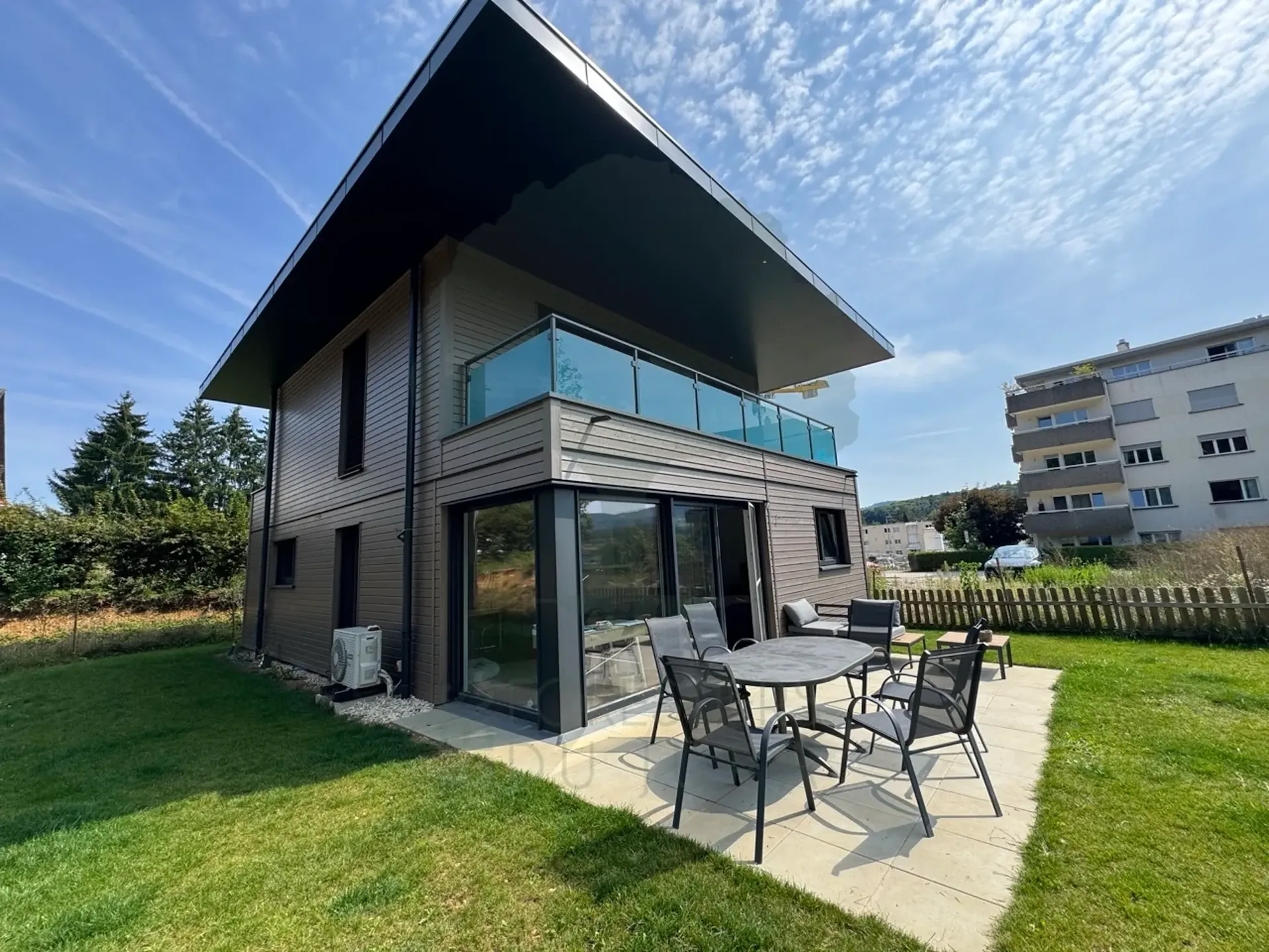 Charming 4.5-room family house with beautiful volumes