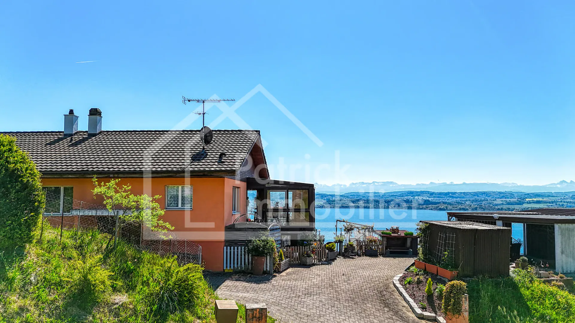 Maison mitoyenne avec vue panoramique sur le lac de Morat