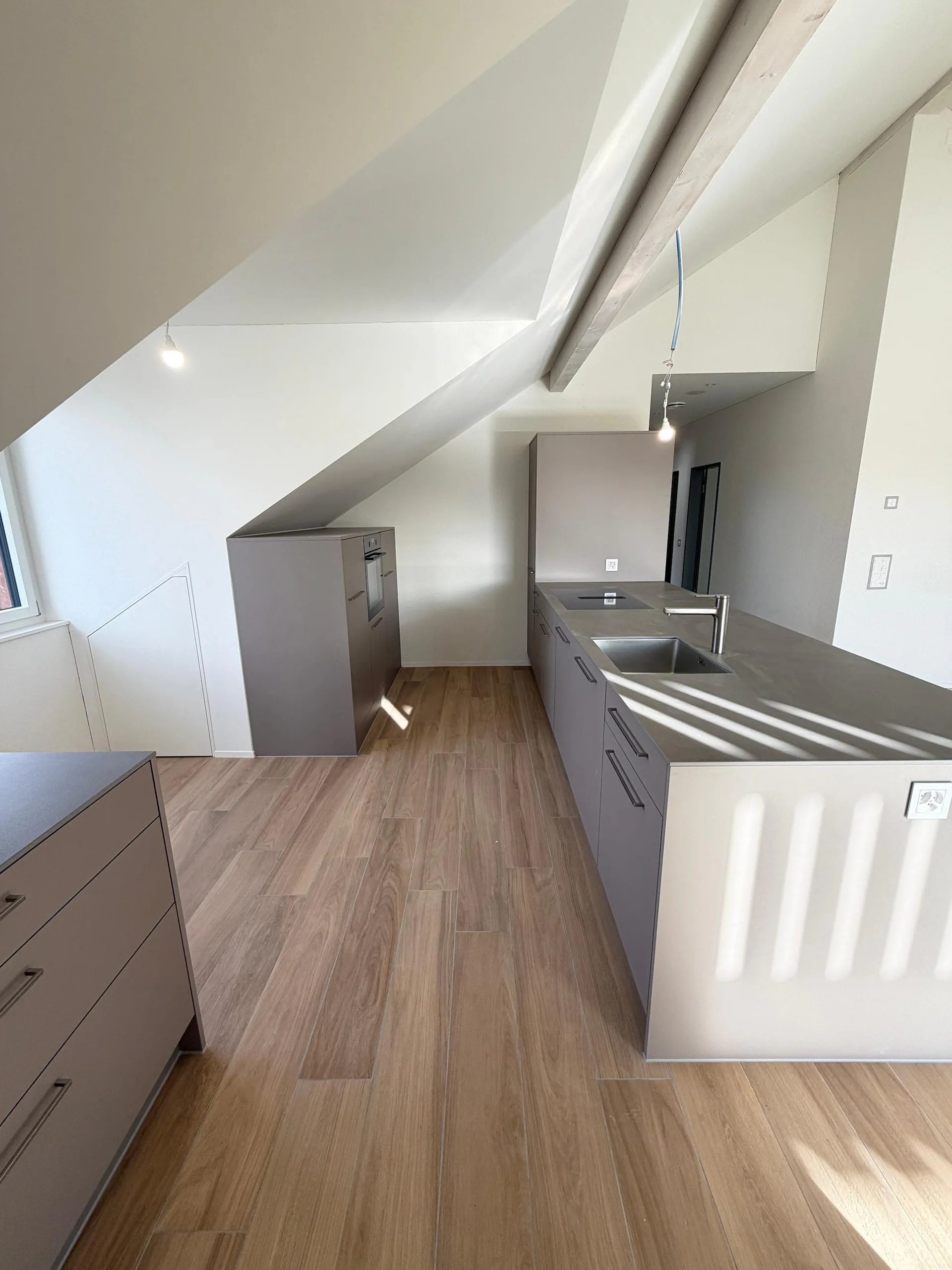 Exklusive 3.5-Zimmer-Dachgeschosswohnung im Neubau  103 m² mit viel Licht & Charme