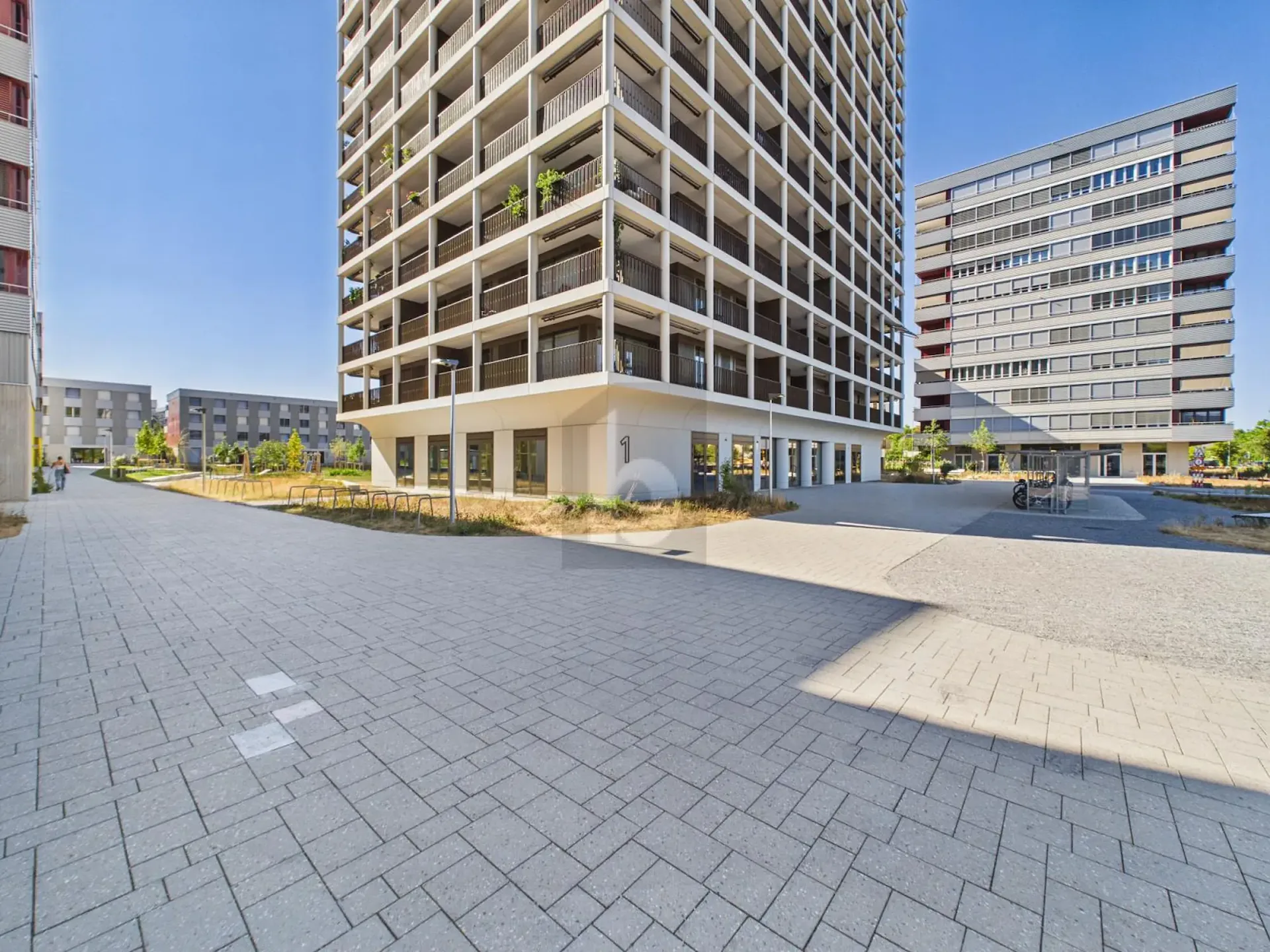 Newly Built Space with Kitchen and Parking