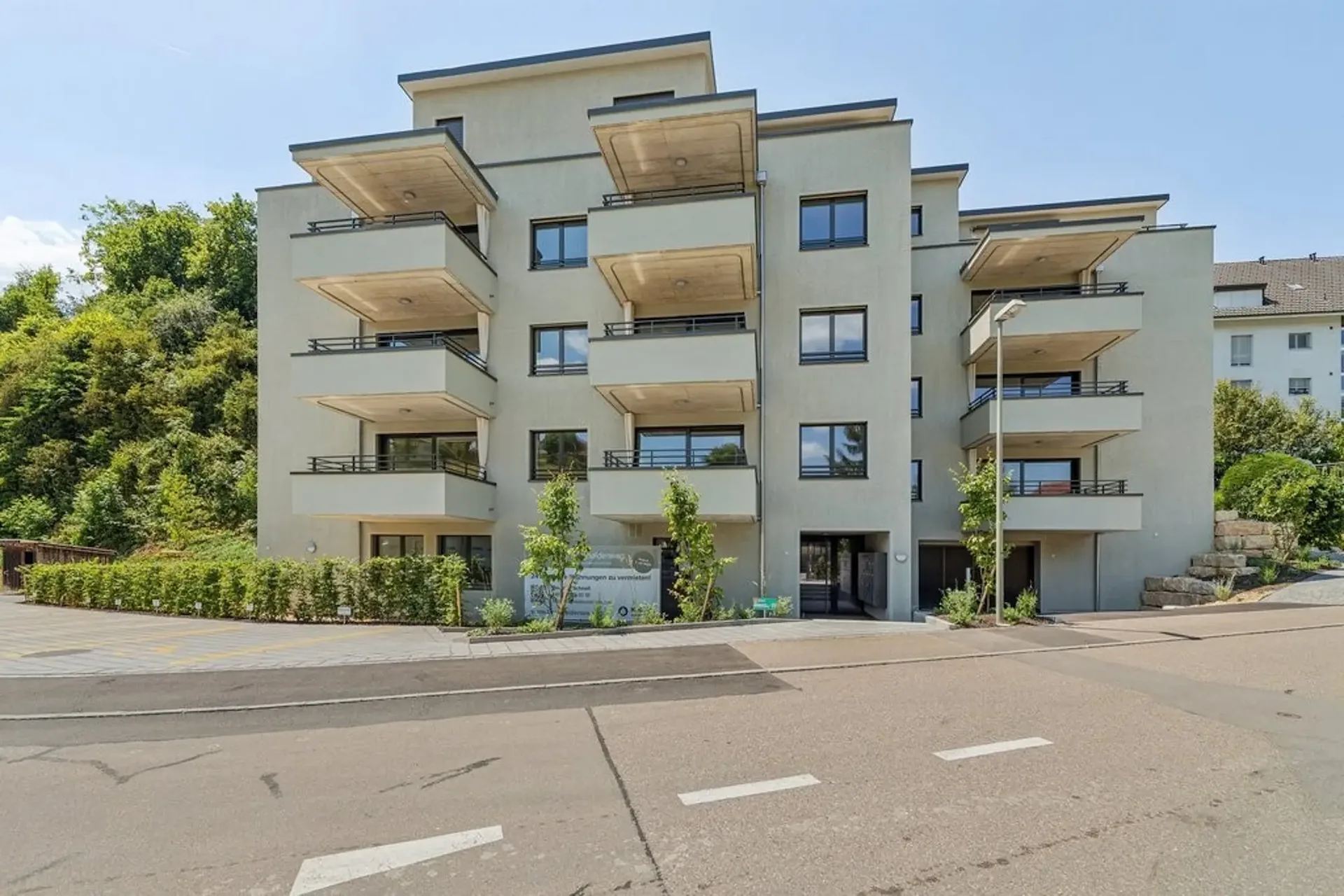 PREMIER LOYER - Vivre sur Burghaldenweg avec tour de buanderie privée