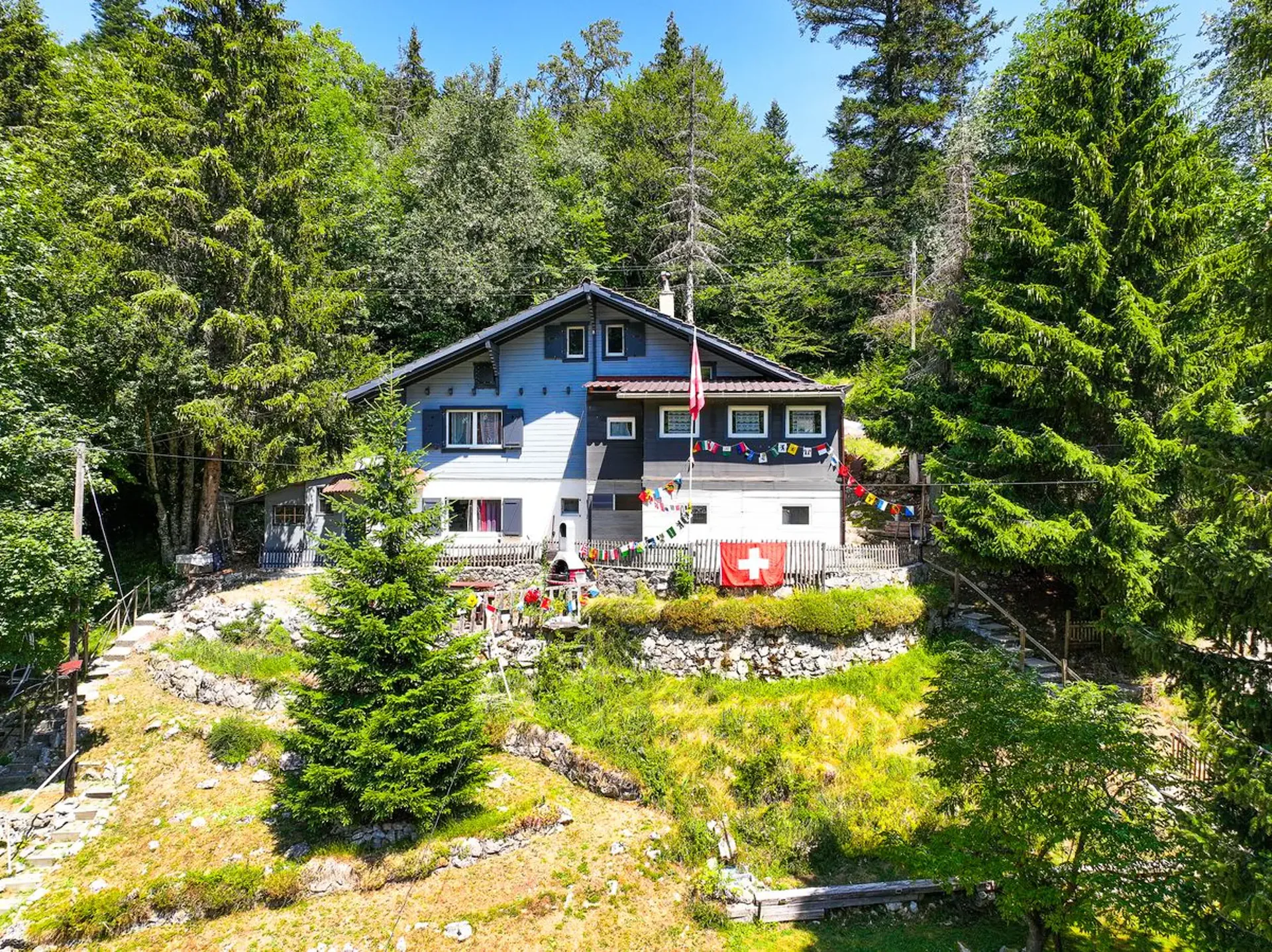Bello Chalet con Potenziale!