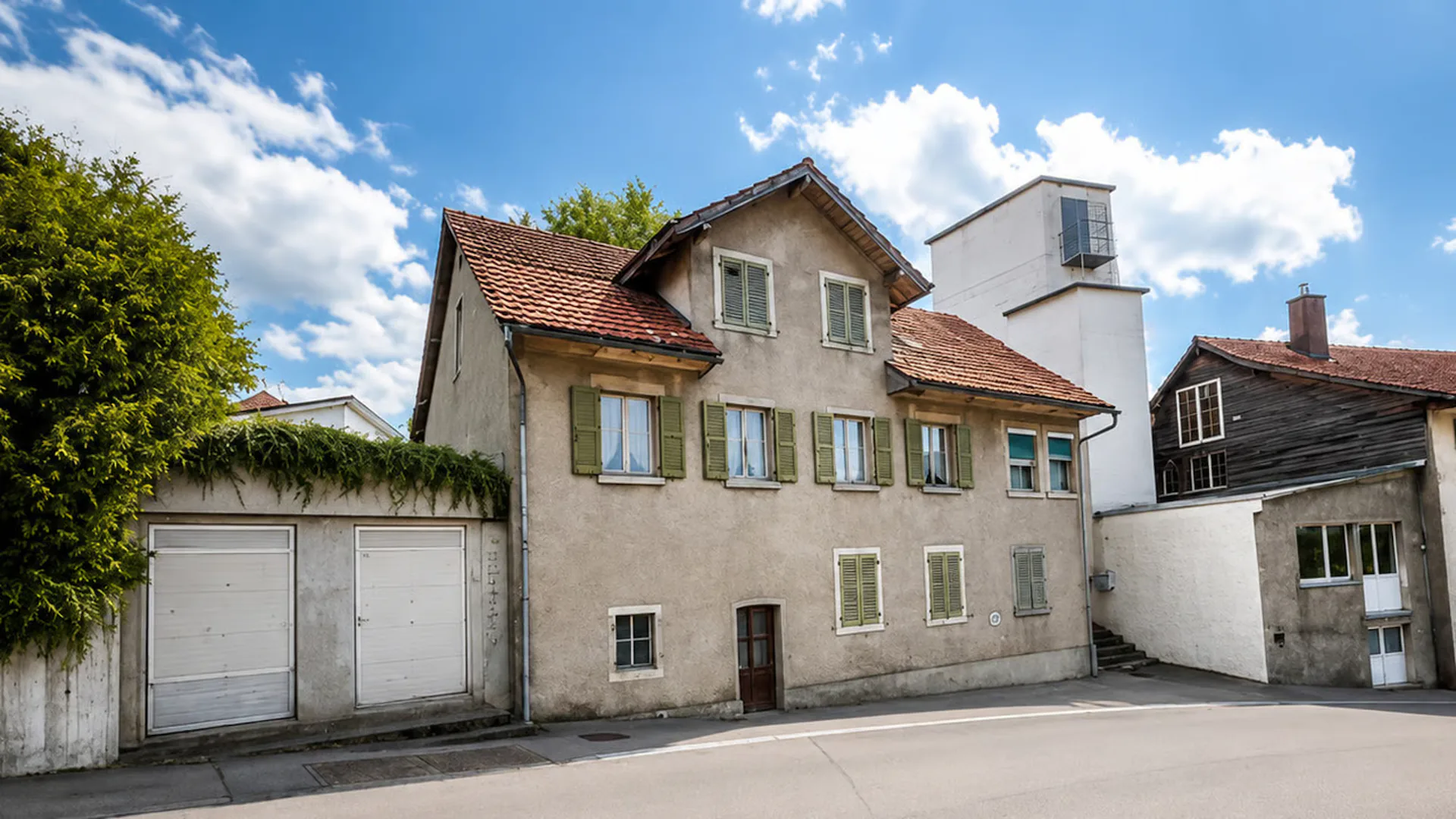 Maison 2 logements à rénover - Beau potentiel au coeur du village
