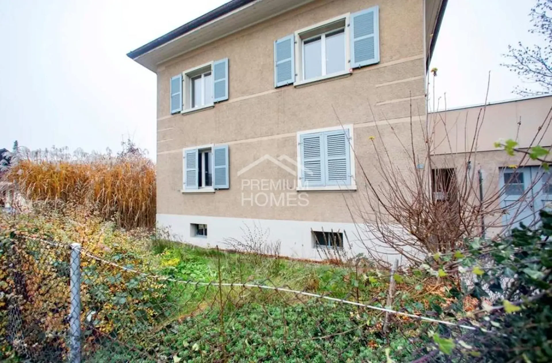 Famiglia alla ricerca di una casa da sogno a Lenzburg e dintorni