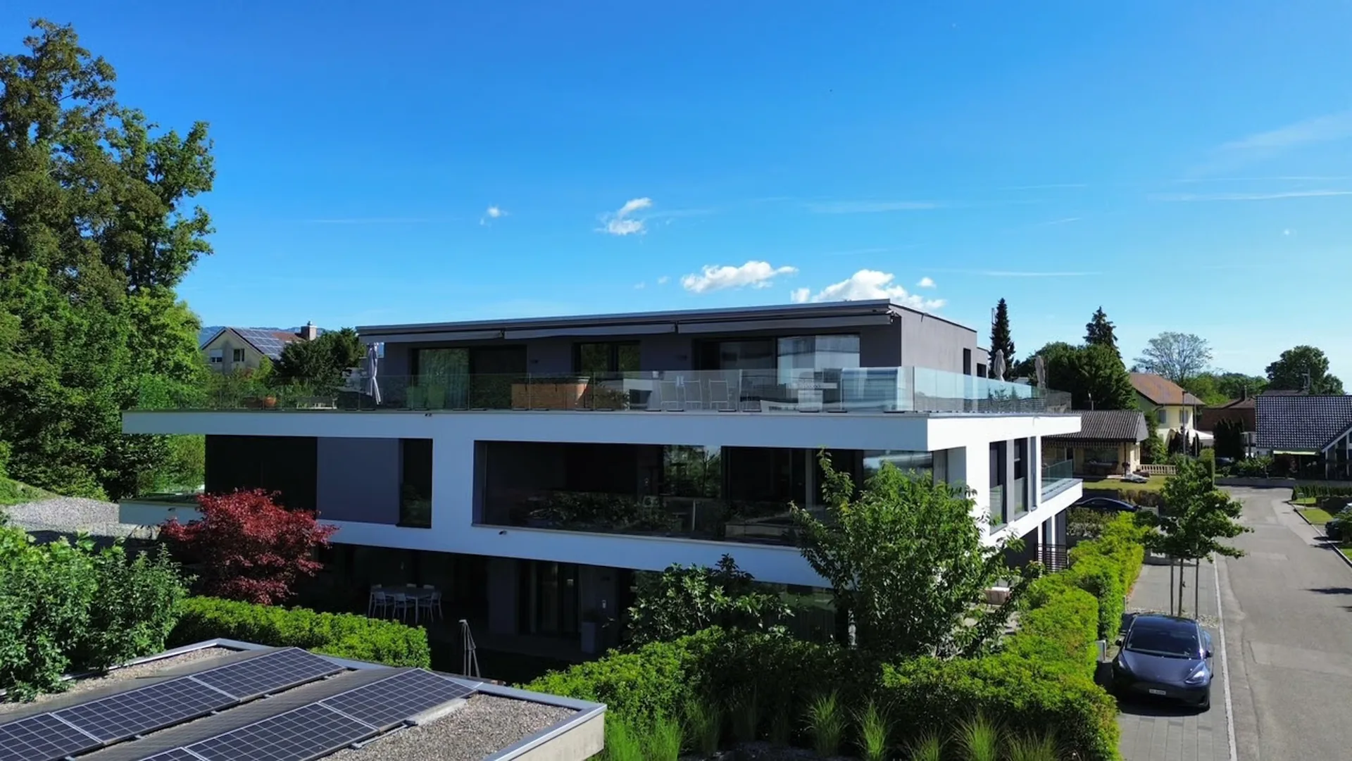 Moderne Designer-Attikawohnung mit Aussichtsterrasse