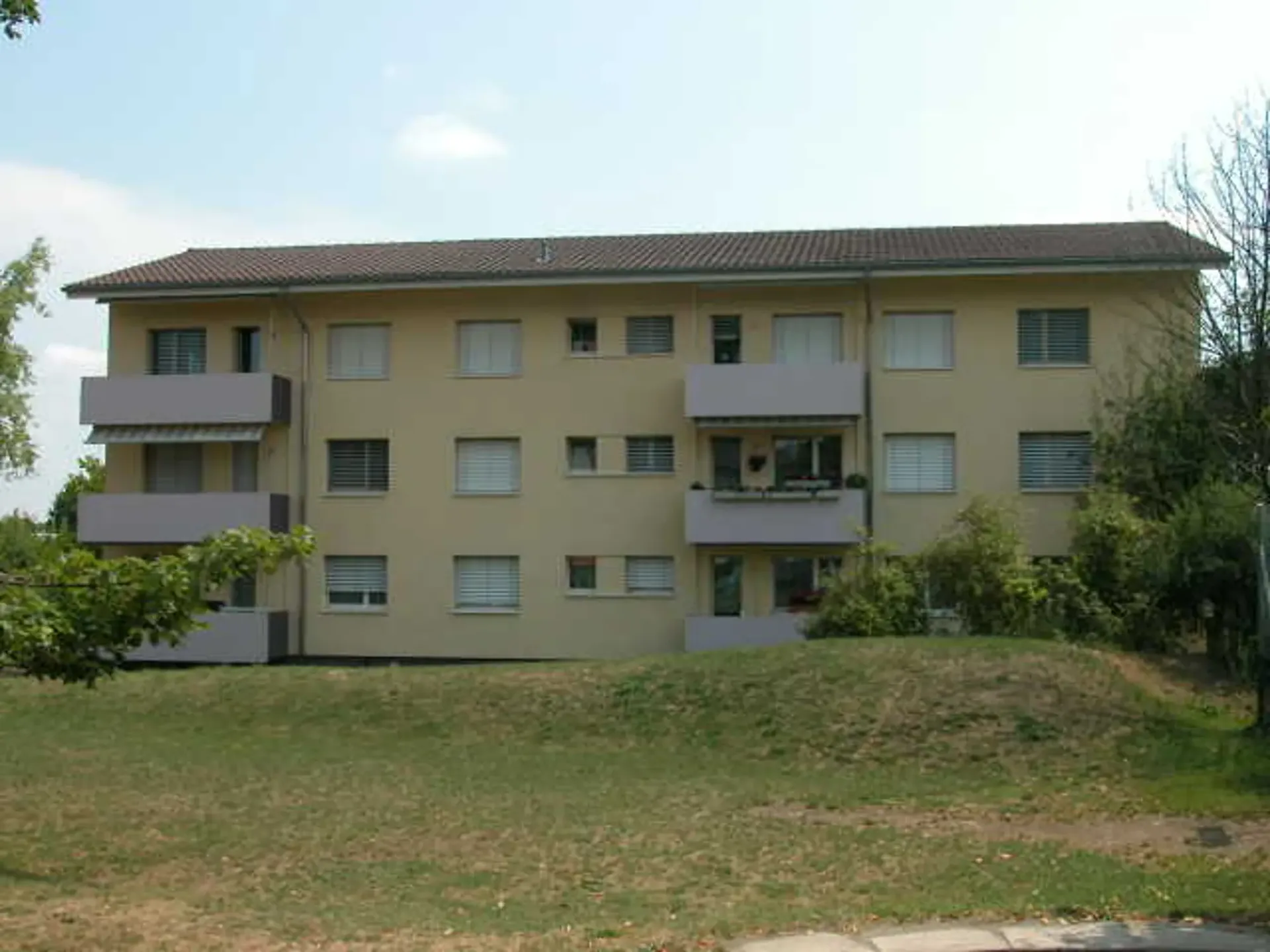 Lichtdurchflutete 3-Zimmer-Wohnung im 1. OG nahe Bahnhof Lenzburg