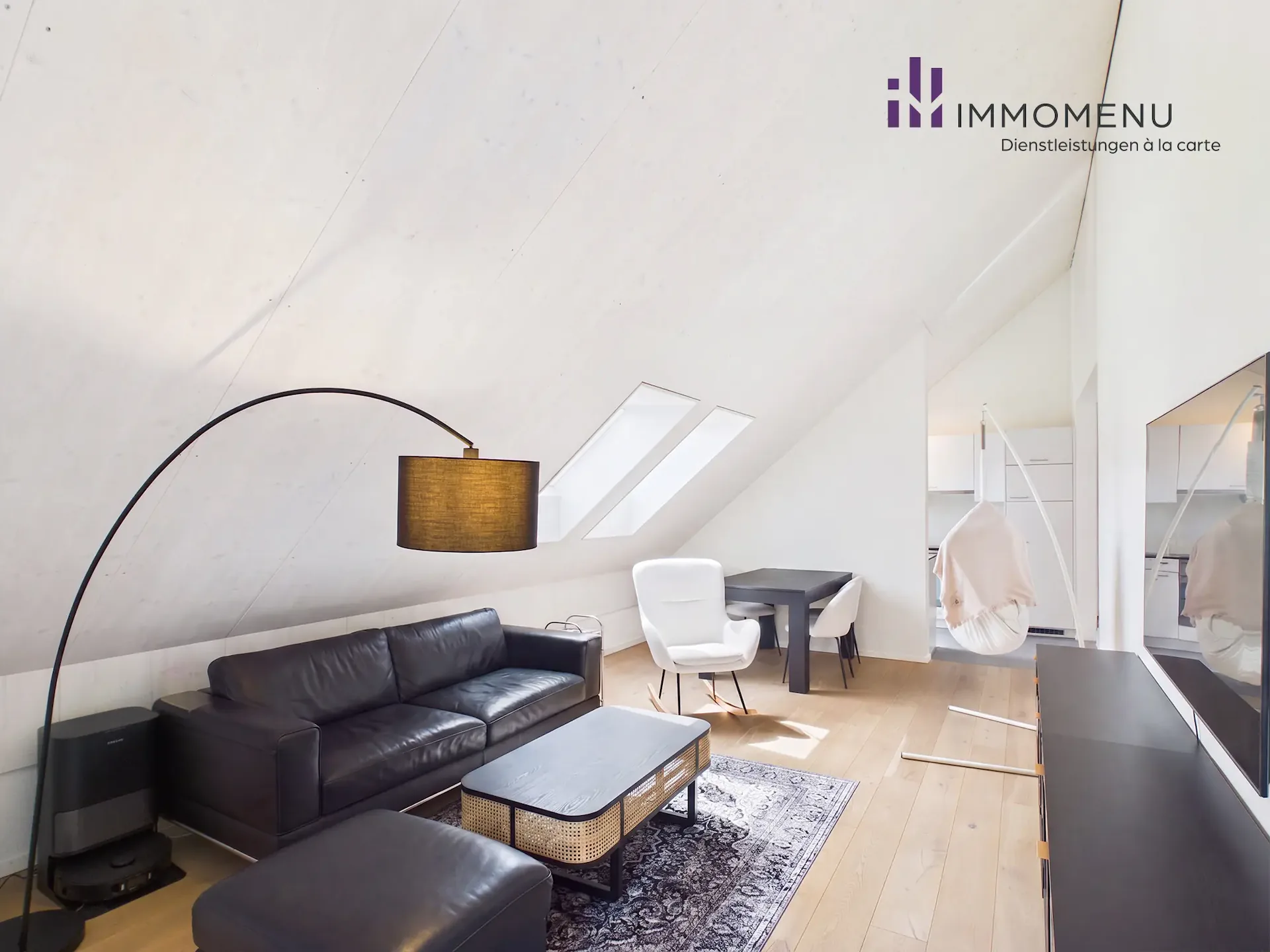 Appartamento mansardato moderno 2.5 locali con vista panoramica a Oberweningen