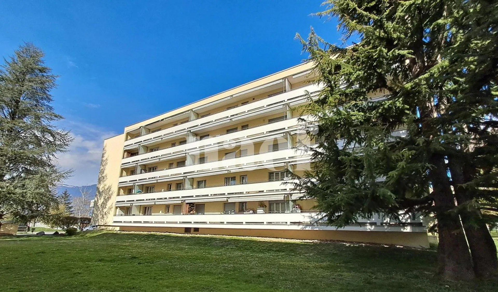 Spacieux appartement de 4.5 pièces au 4ème étage