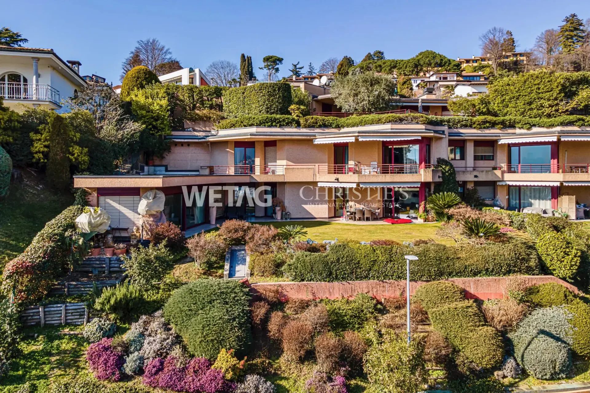 Lugano-Savosa: Wohnung mit grossem Privatgarten & Blick auf den Luganersee zu verkaufen