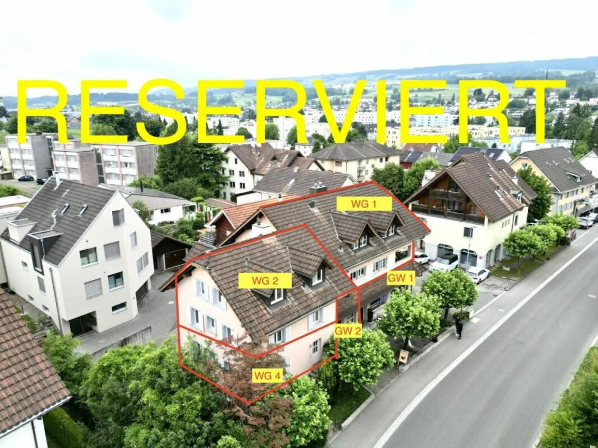 Multi-generation house in an attractive location
