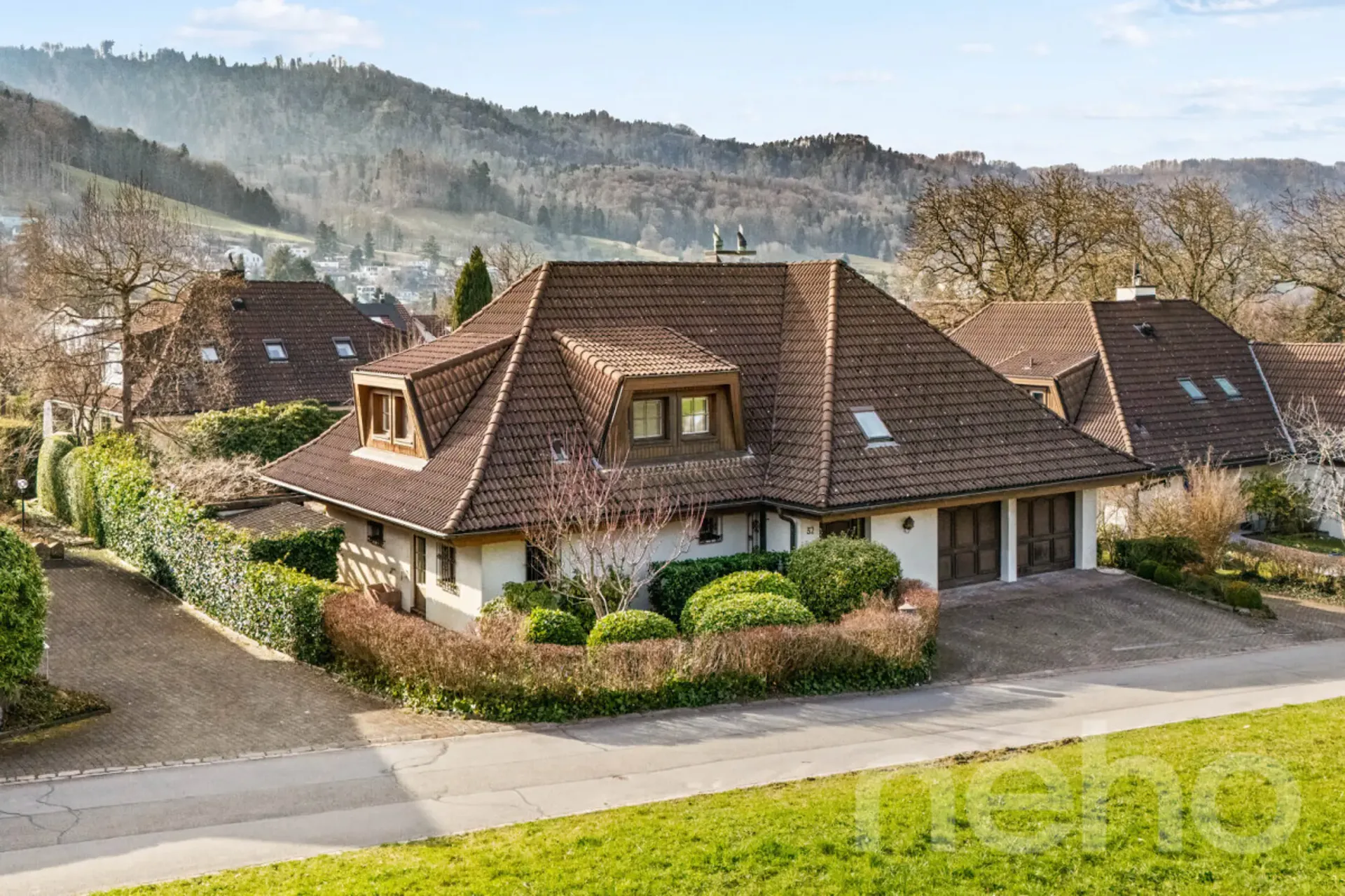 Casa unifamiliare di 6 locali con grande giardino