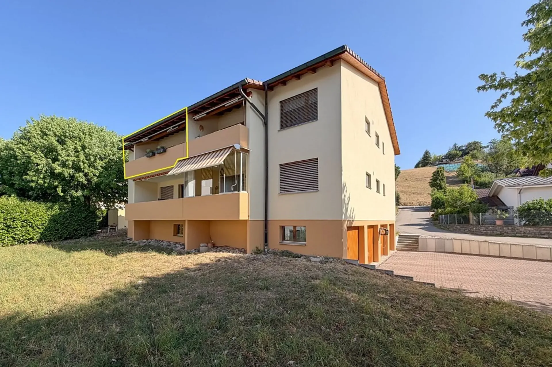 Charmant appartement 3.5 pièces avec des surfaces annexes spacieuses