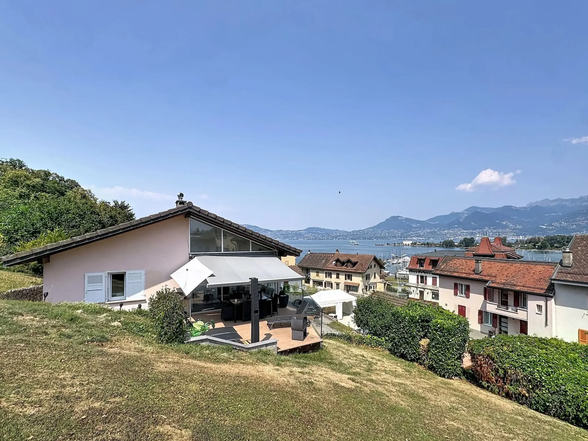 Villa 5.5 rooms with 4 bedrooms and panoramic view of Lake Geneva, Bouveret