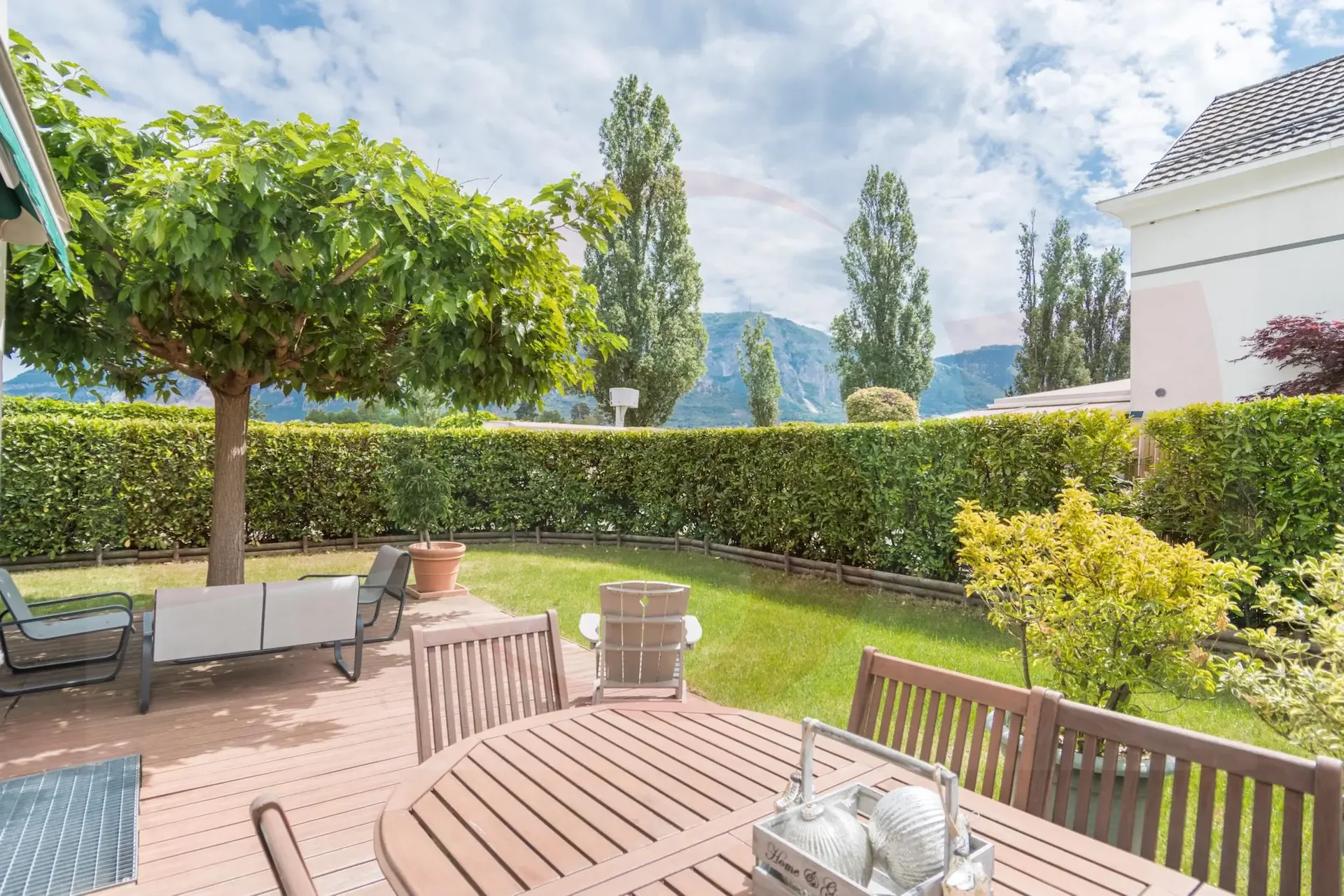 Very nice semi-detached villa, 10 minutes from Carouge