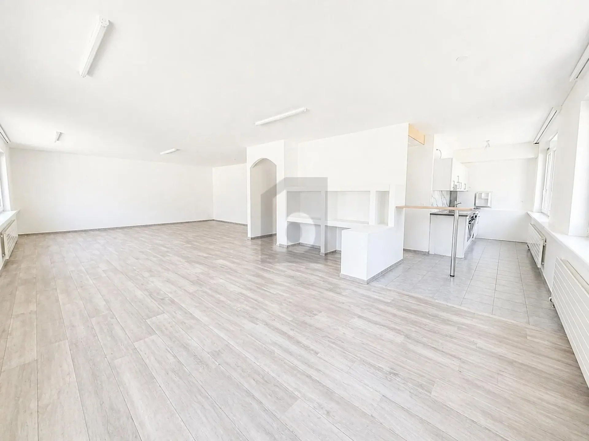 VARIETY OF USES WITH KITCHEN AND BATHROOM