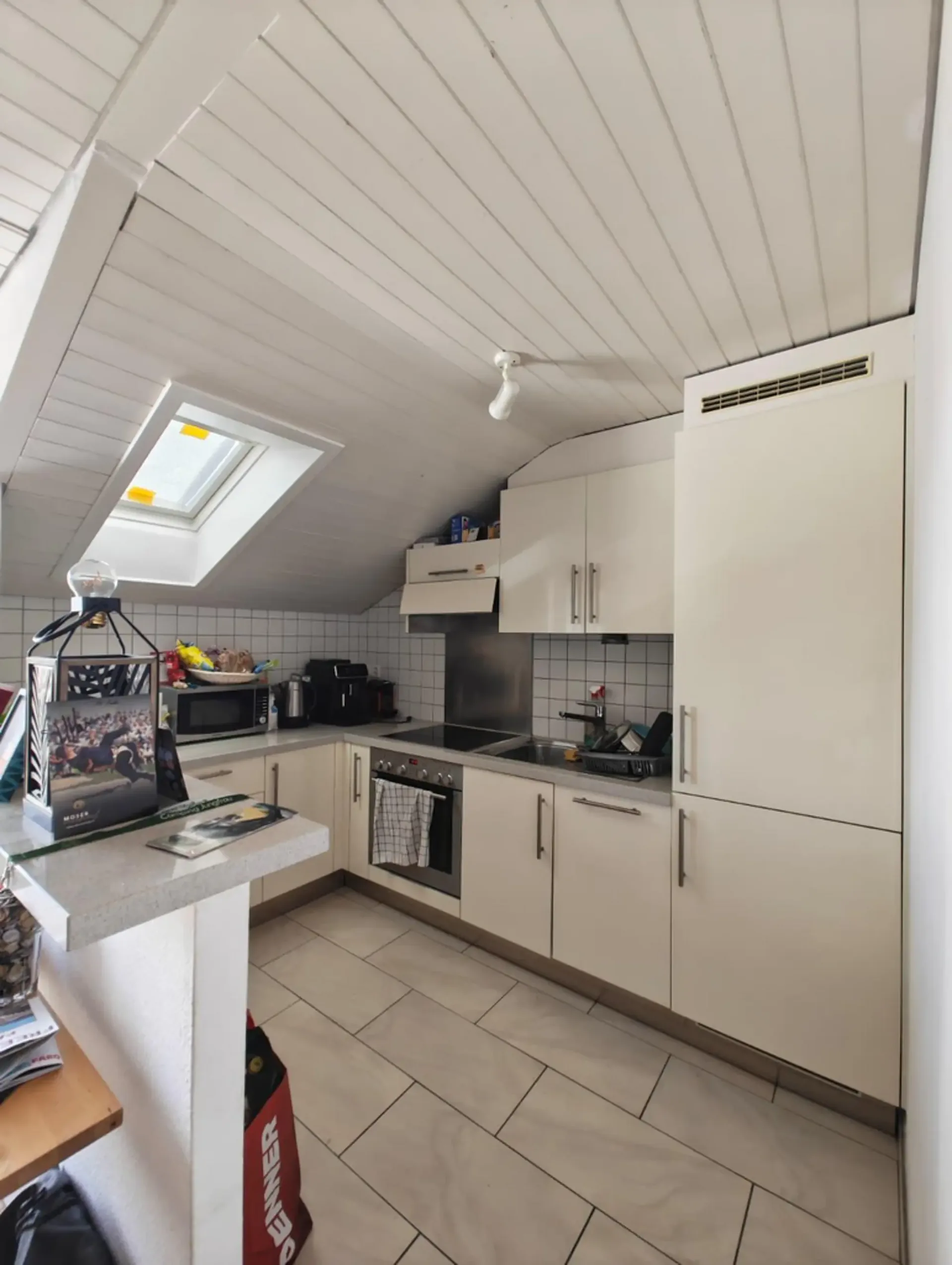 2.5-Dachzimmerwohnung im 2. Stock mit Balkon